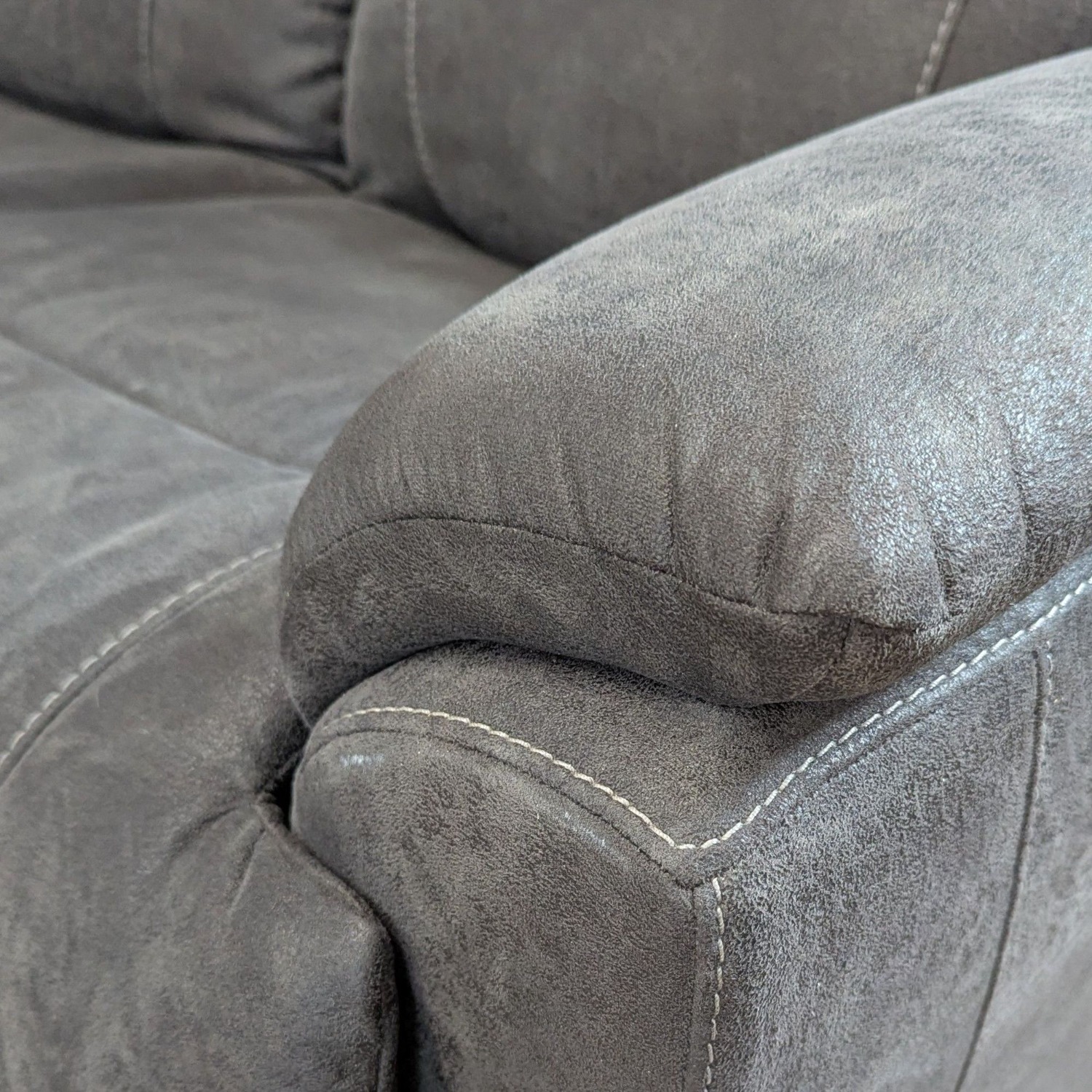 La-Z-Boy Trouper Sectional with Chaise and Storage - image-5