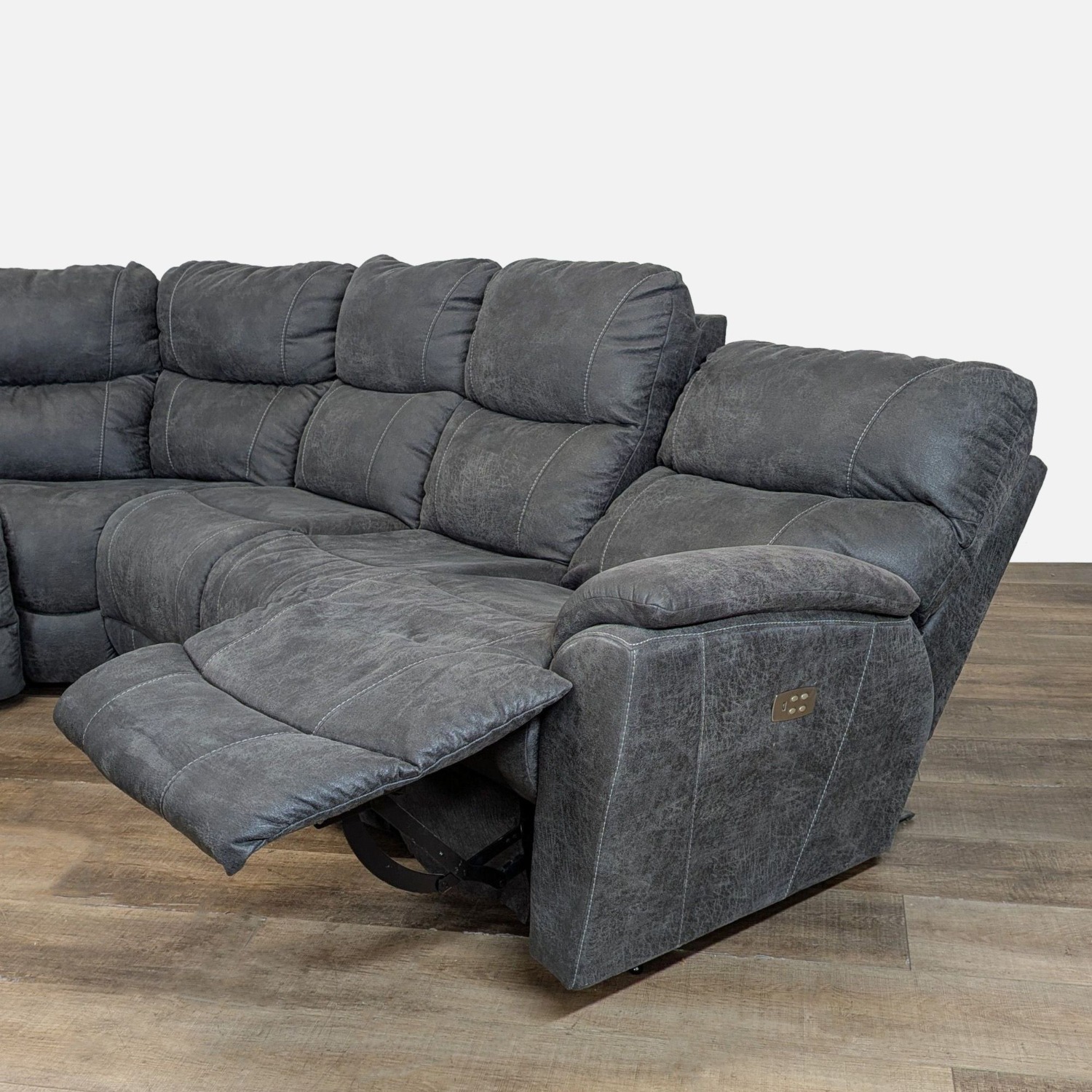La-Z-Boy Trouper Sectional with Chaise and Storage - image-3