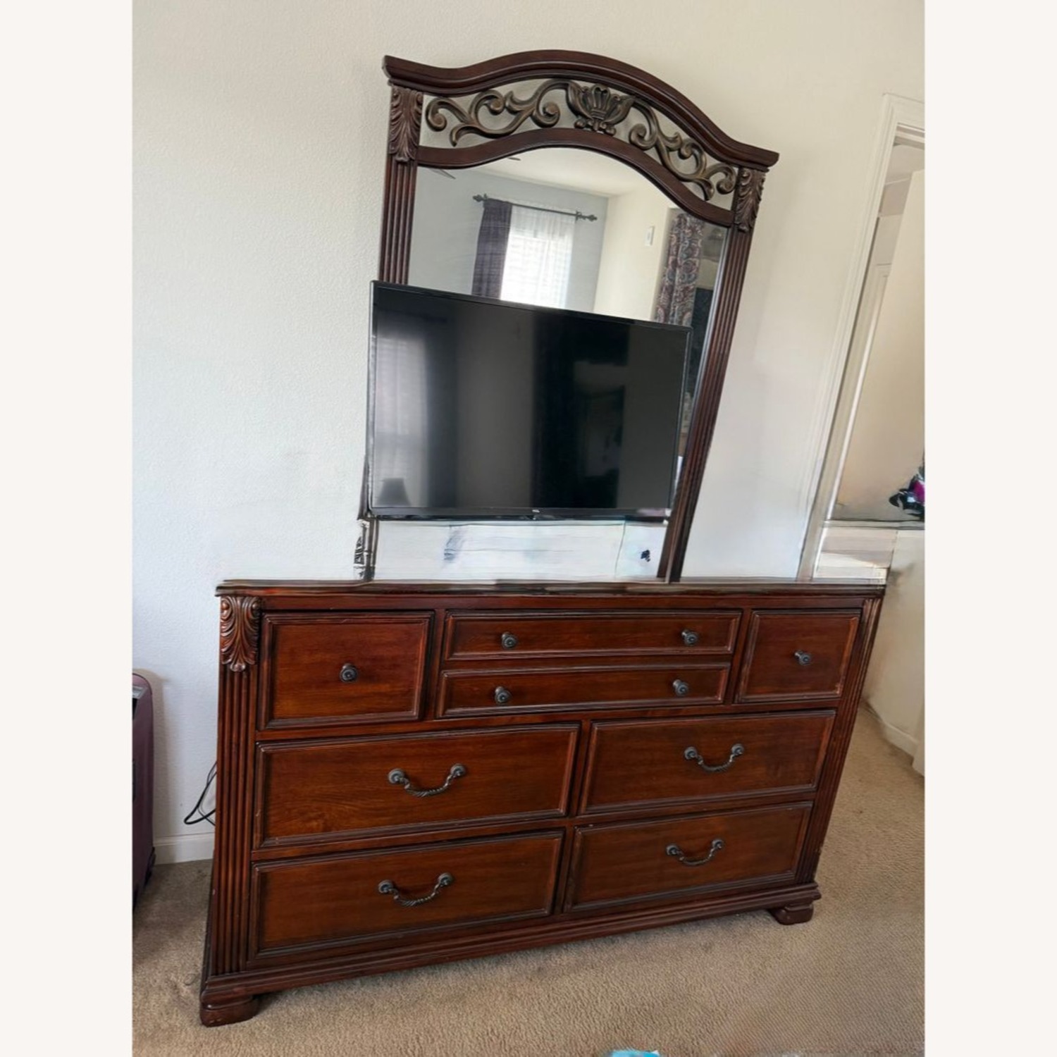 Ashley Furniture Leahlyn Traditional 7-Drawer  - image-1