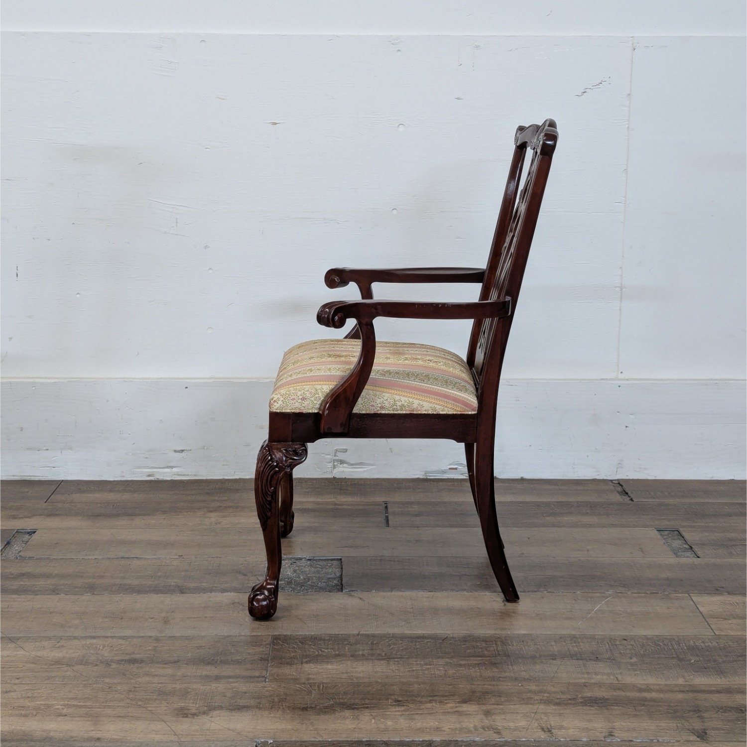 Set of Eight Ethan Allen English Chippendale  - image-6