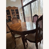 Thomasville Furniture Industries Dining Set