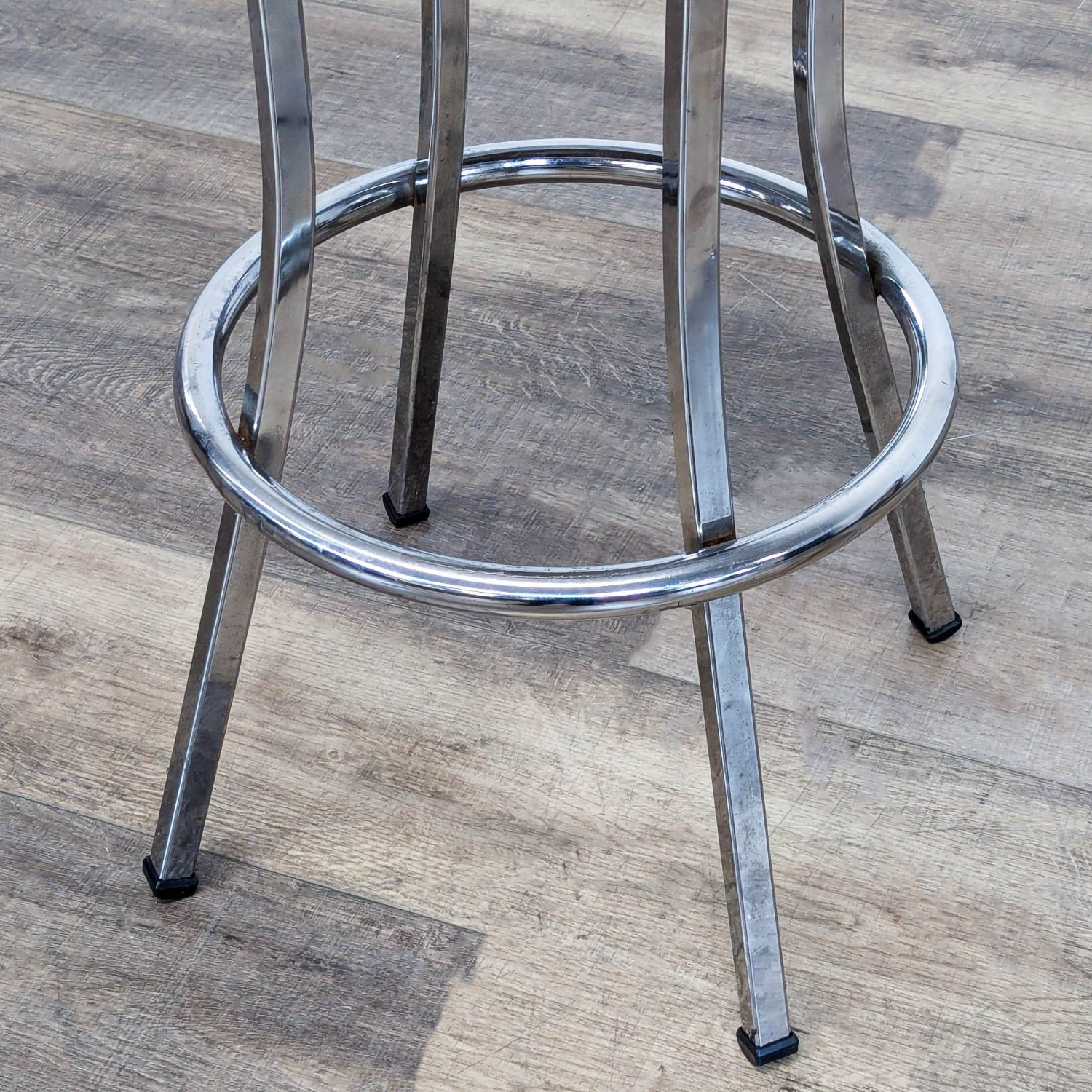Vitro 752 Economy Bar Stool - image-4