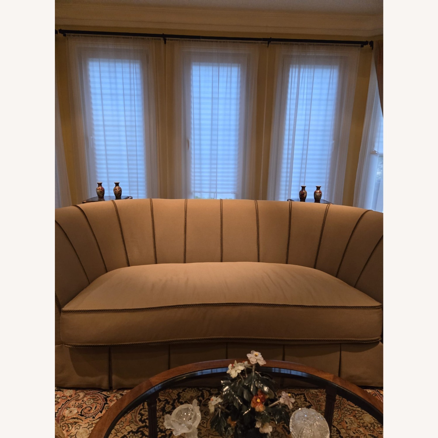 Henredon Allure Sofa H0002C - image-4