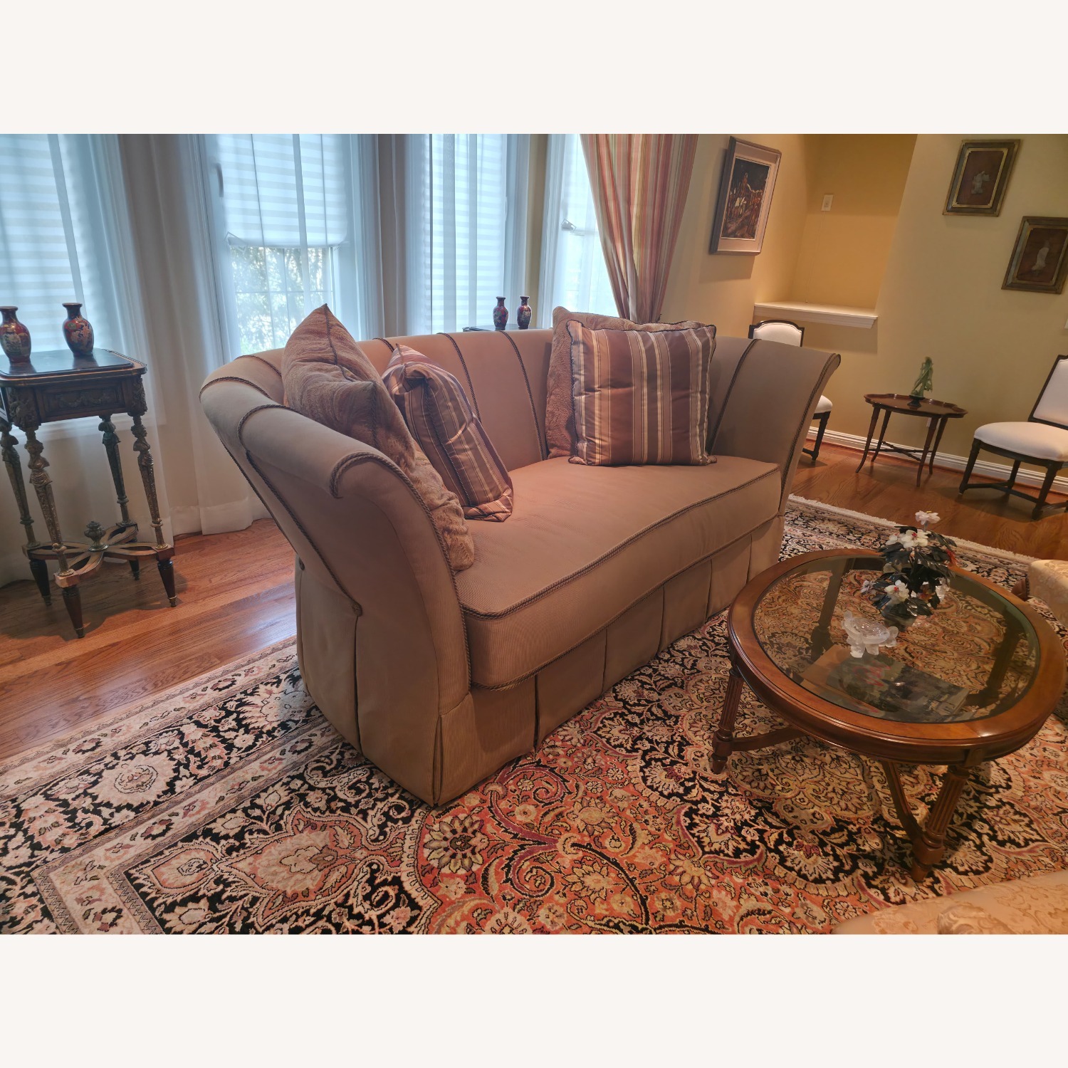 Henredon Allure Sofa H0002C - image-1