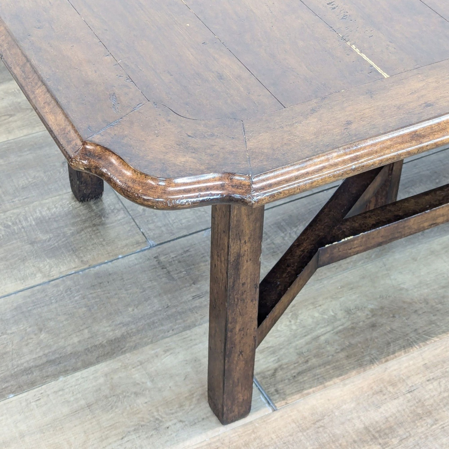 Minton-Spidell Dining Set - Table with 8 Chairs - image-4