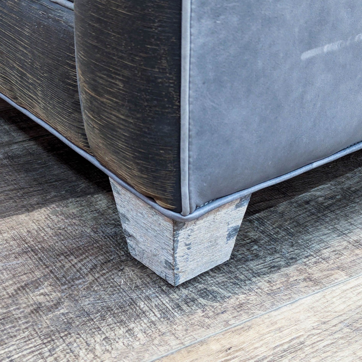 Menlo Park Rustic Leather 3-Seat Sofa	 - image-5