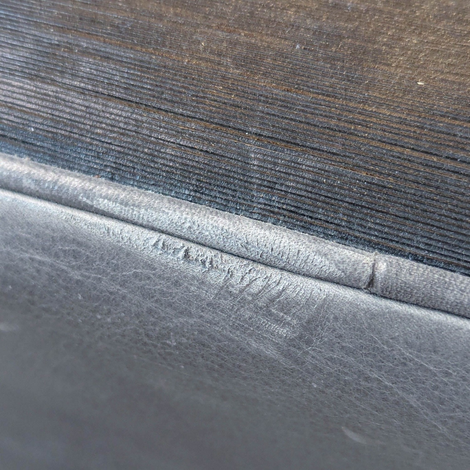 Menlo Park Rustic Leather 3-Seat Sofa	 - image-8