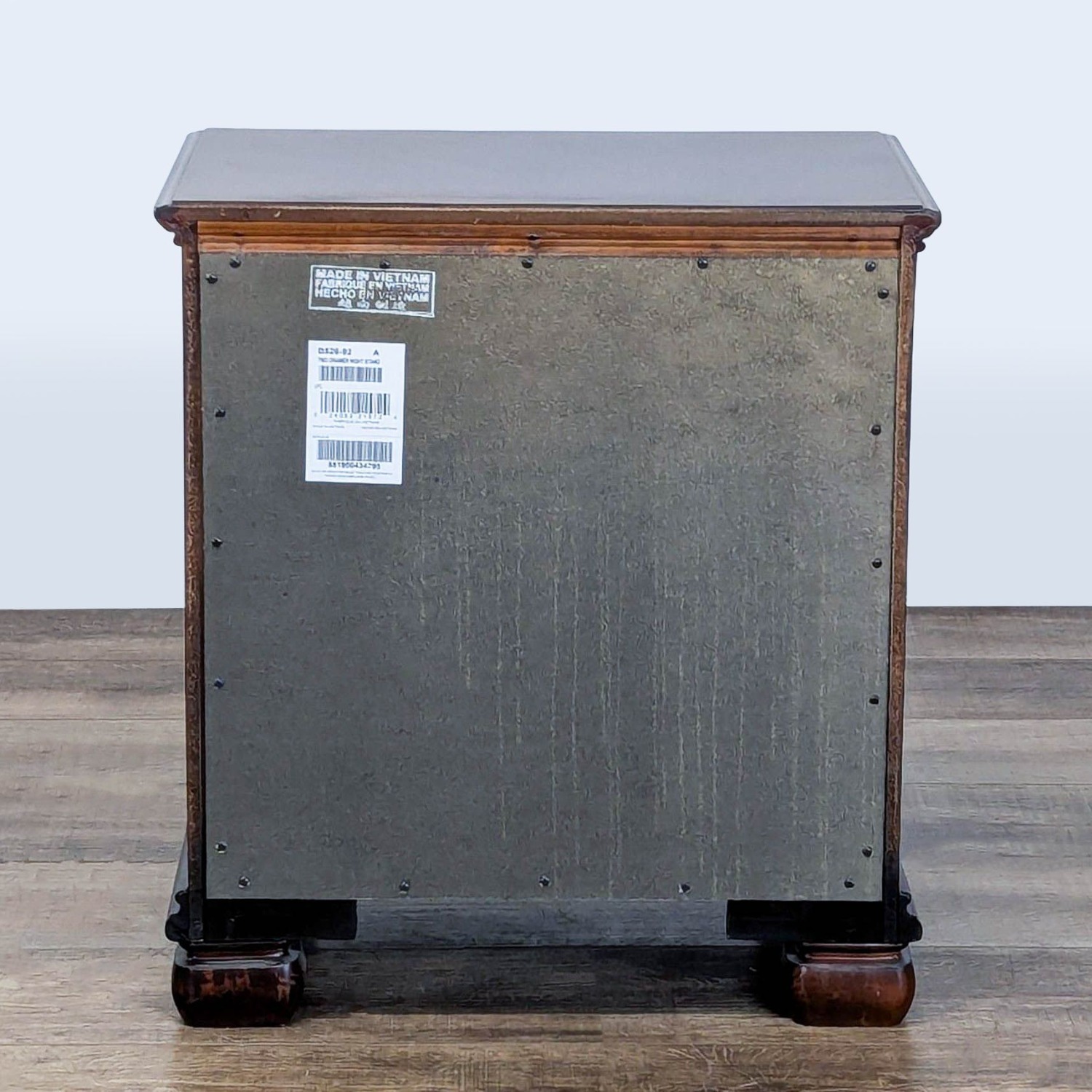 Ashley Furniture Leahlyn Nightstand - image-3