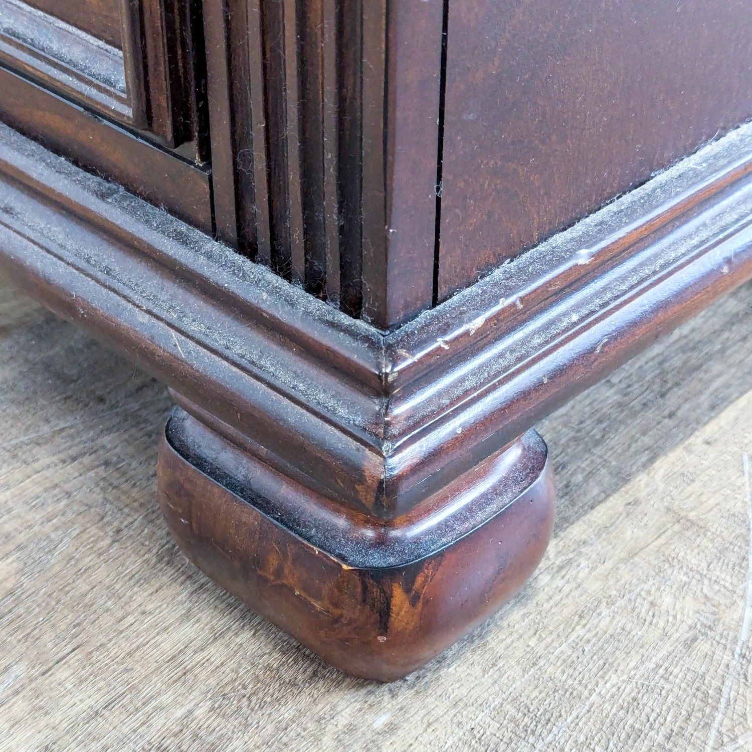 Ashley Furniture Leahlyn Nightstand - image-6