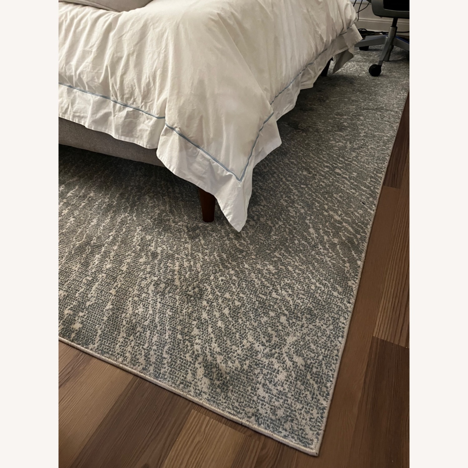 Light Gray Area Rug 8' x 10' - image-3