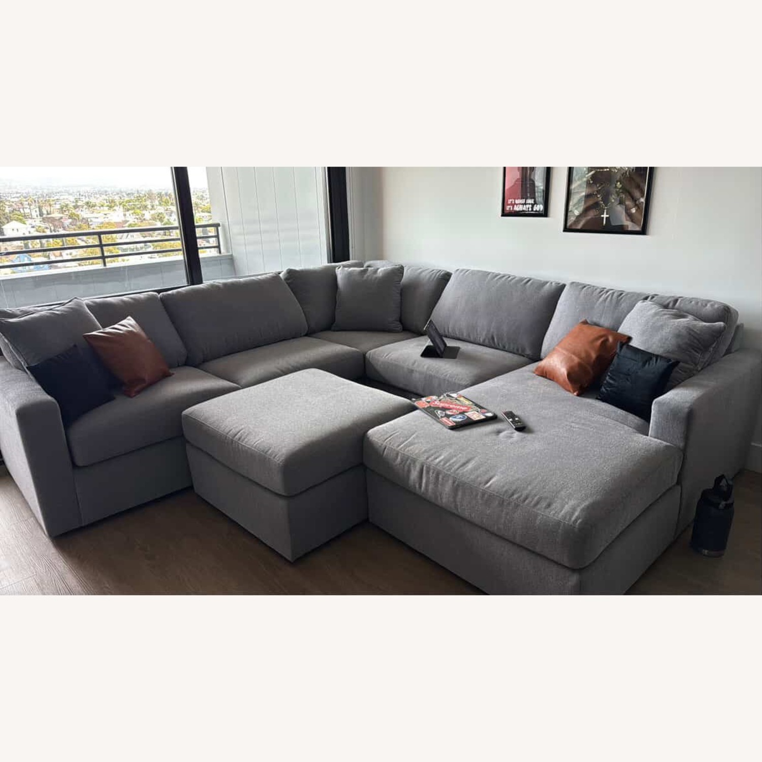 5 piece Modmax Sectional W Ottoman  - image-1