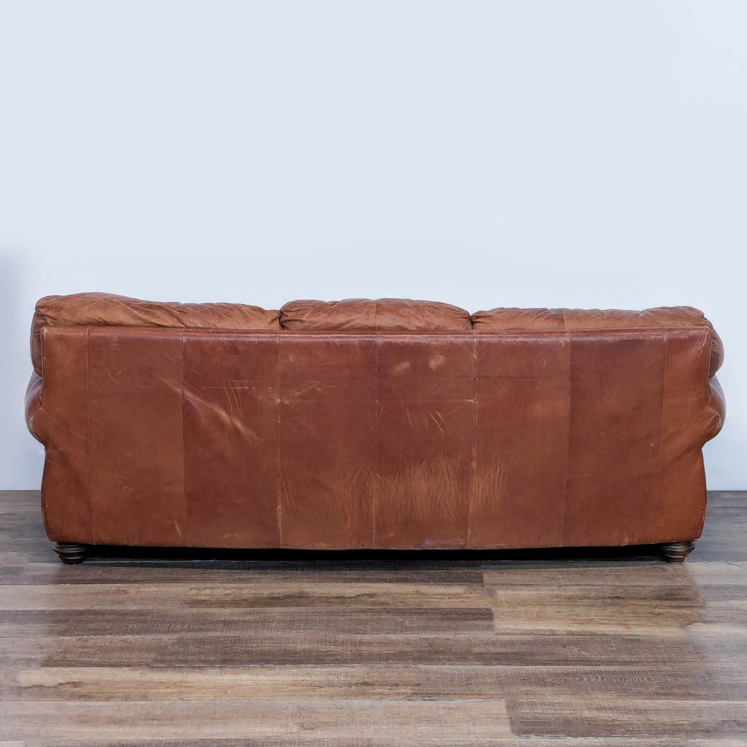 Classic 3-Seat Leather Couch - image-4