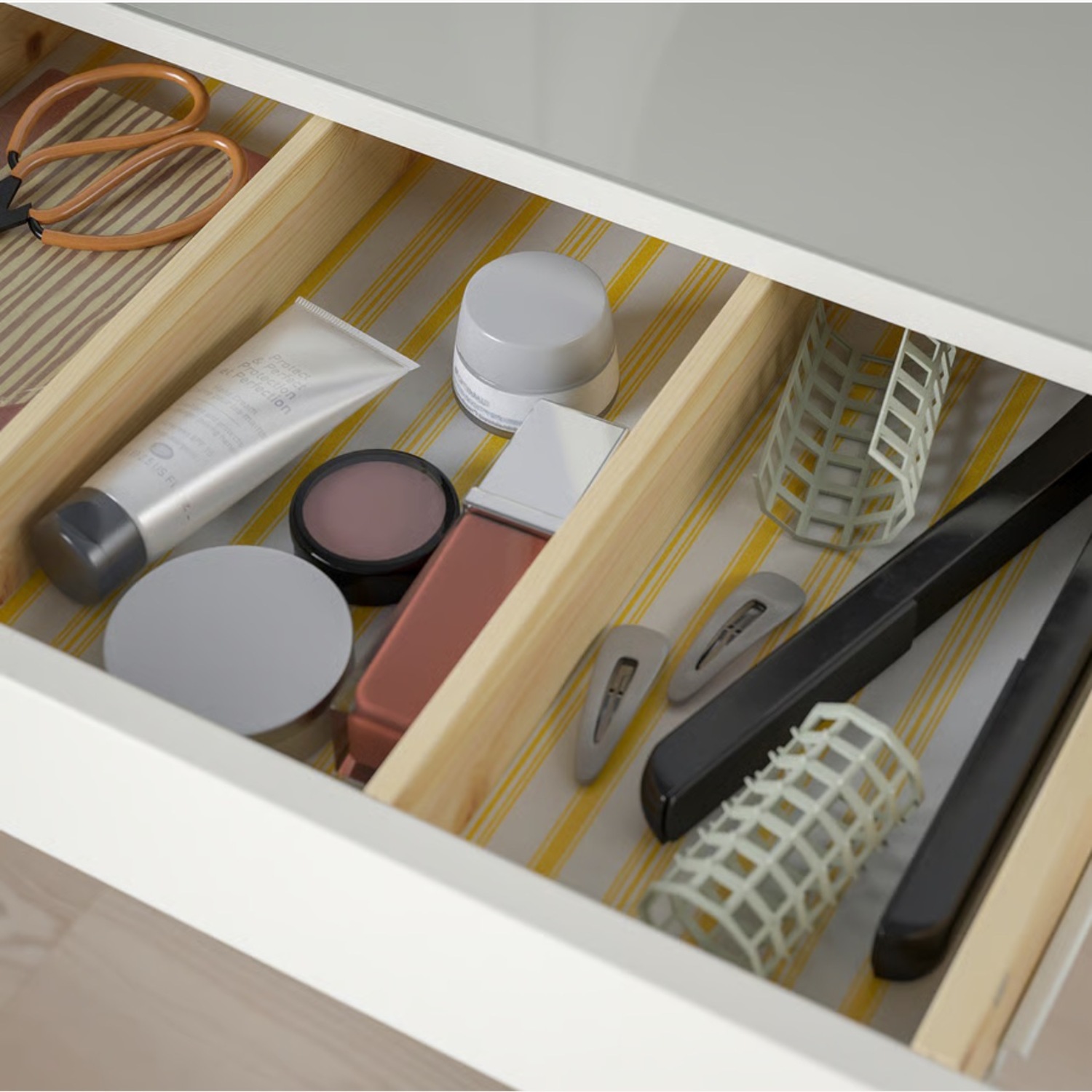 IKEA Hemnes Dressing Table with Mirror - image-5