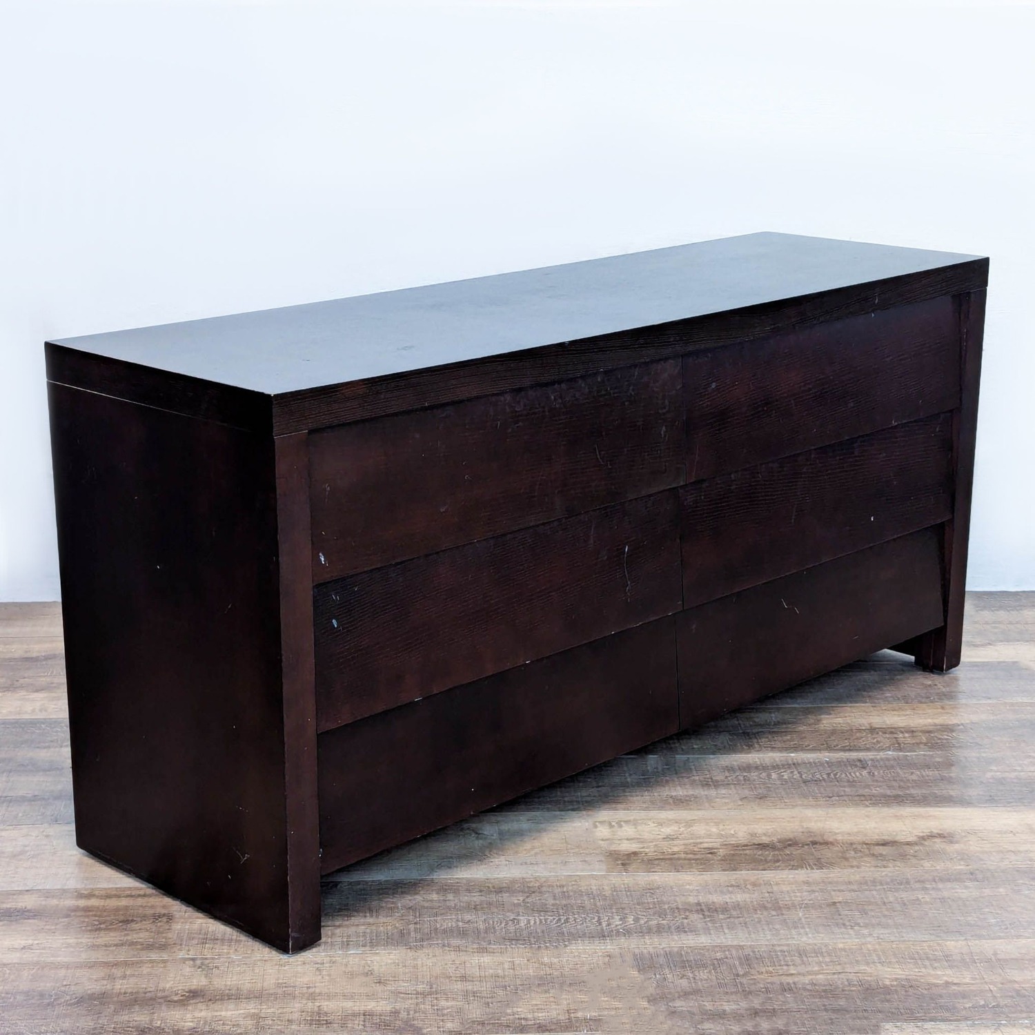 Ethan Allen 6-Drawer Contemporary Dresser - image-1