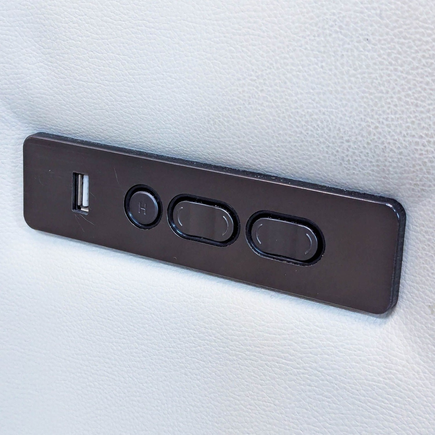 Macy‚ Leiston Leather Dual Power Recliner  - image-5