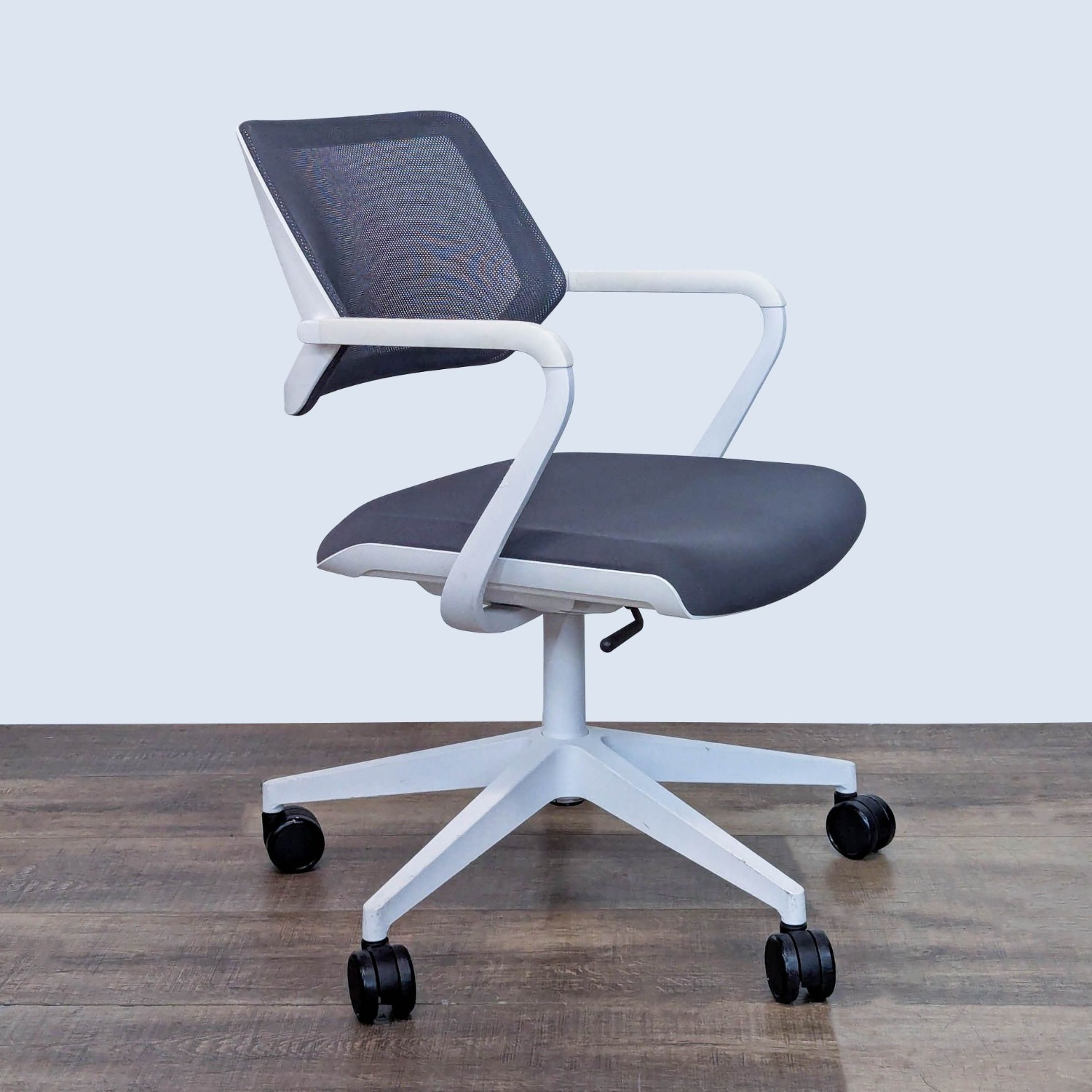 Steelcase QiVi Collaboration Chair - image-2