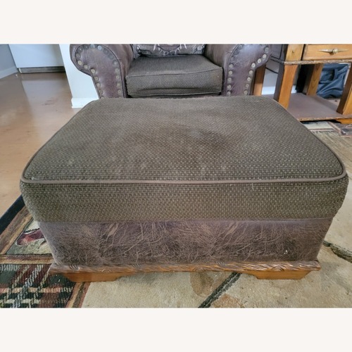 Used Modern of Marshfield Whitetail Ridge Furniture Collection Storage Ottoman for sale on AptDeco