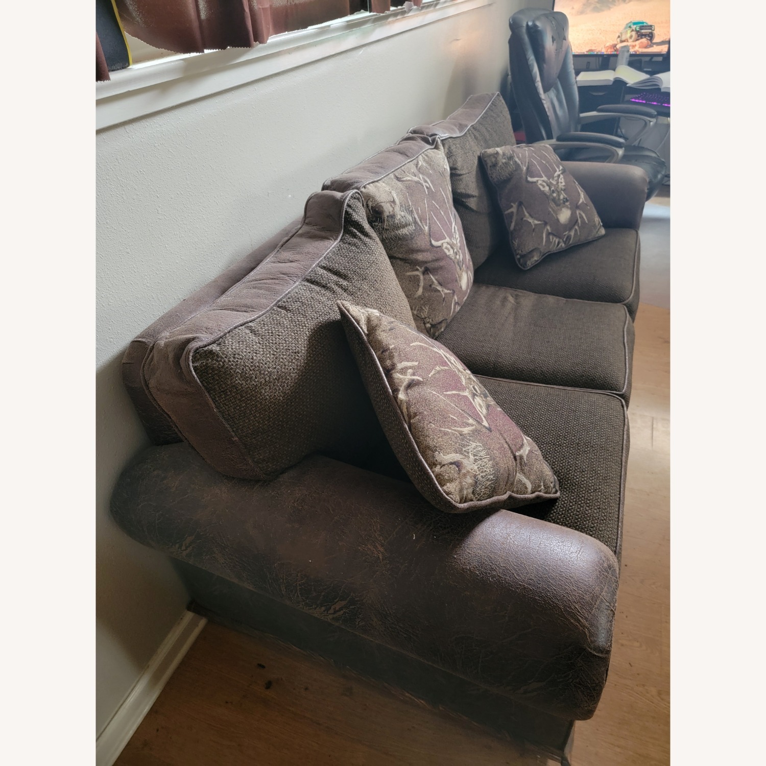 Modern of Marshfield Whitetail Ridge Furniture Collection Sofa - image-3