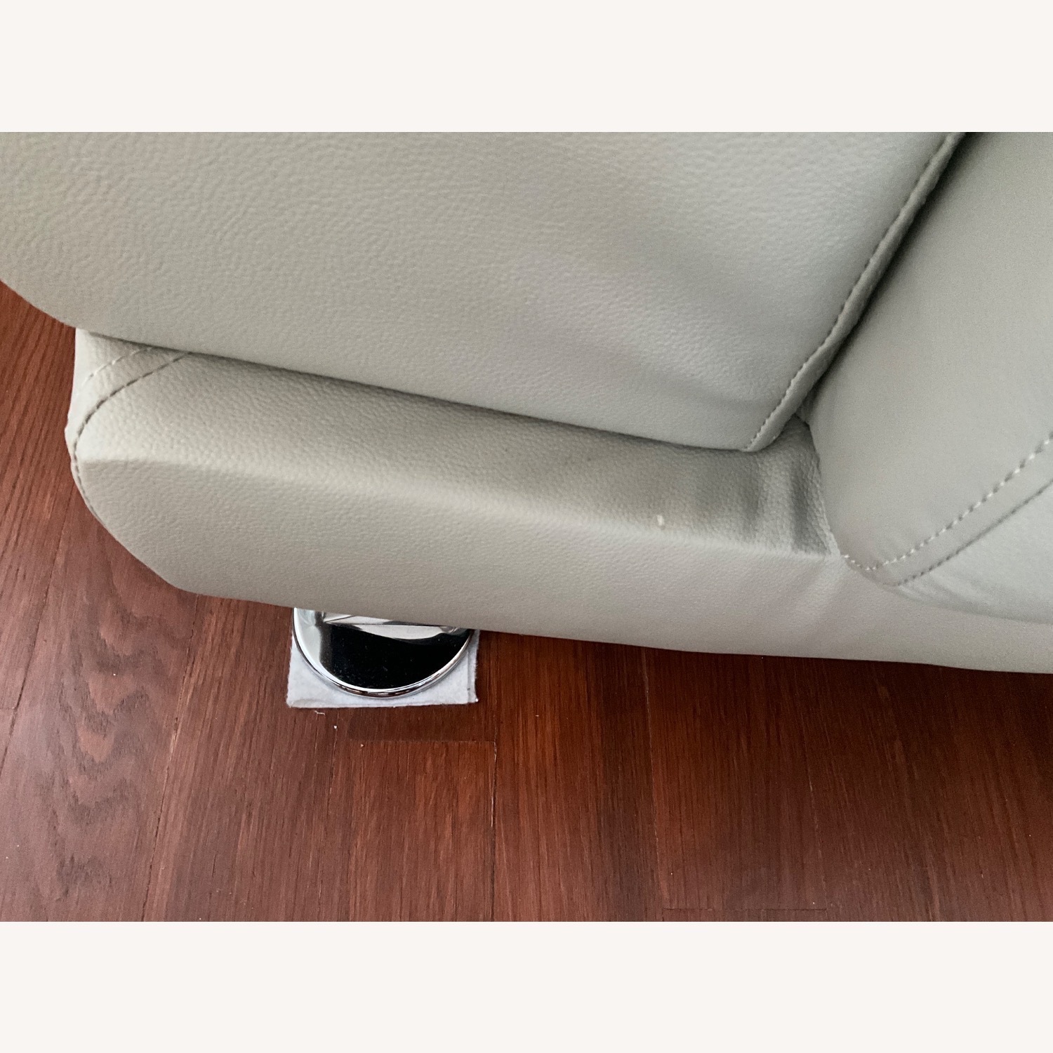 Vintage/Antique Finds Light Gray 3+ Seater Sofa - image-4