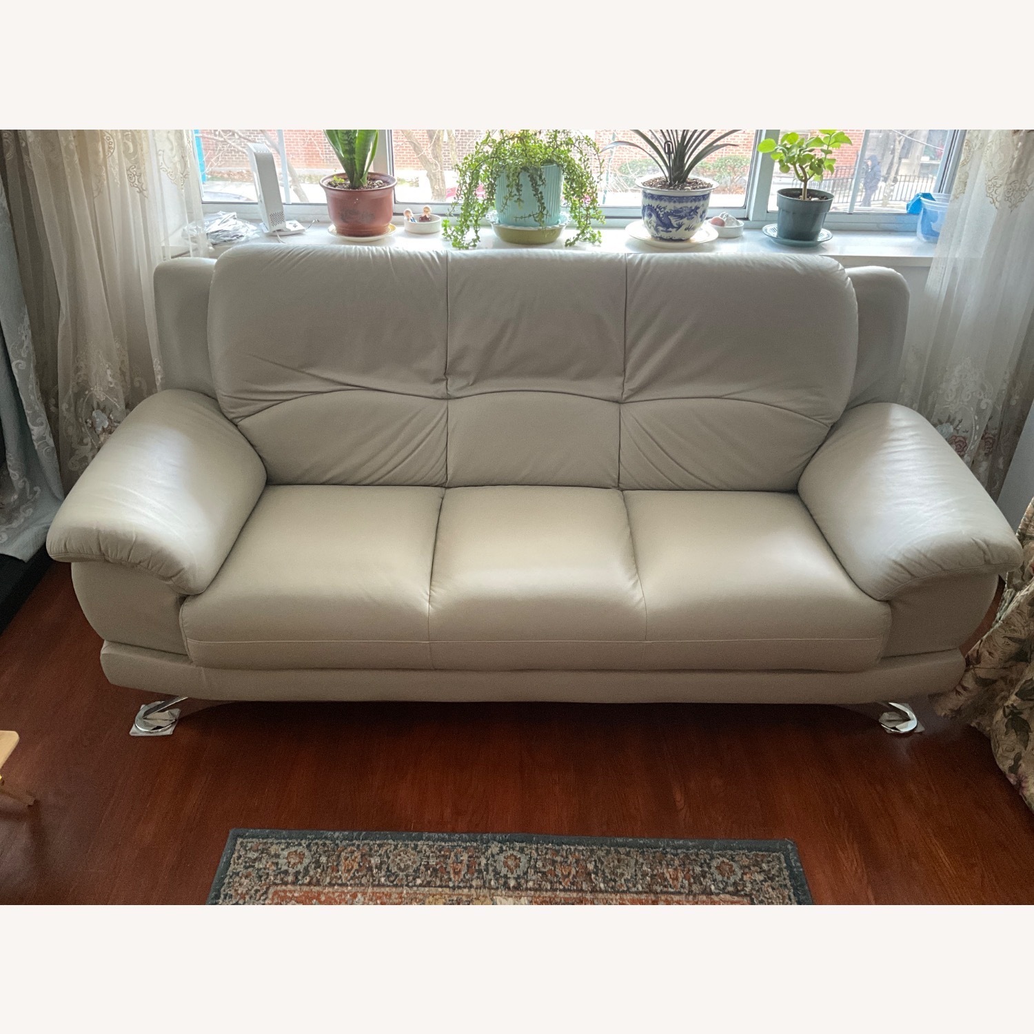 Vintage/Antique Finds Light Gray 3+ Seater Sofa - image-1