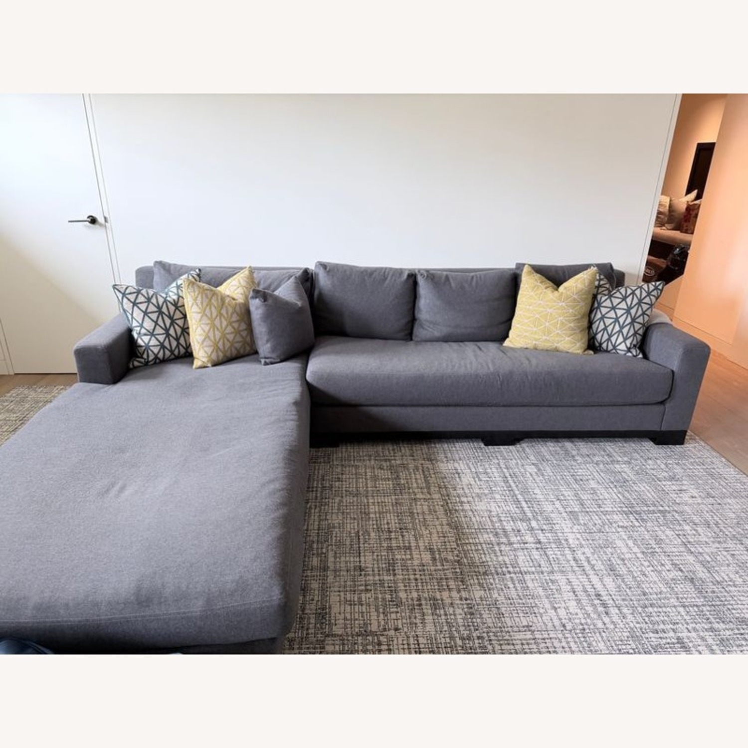 Modern L-Shaped Sofa with Chaise - image-1