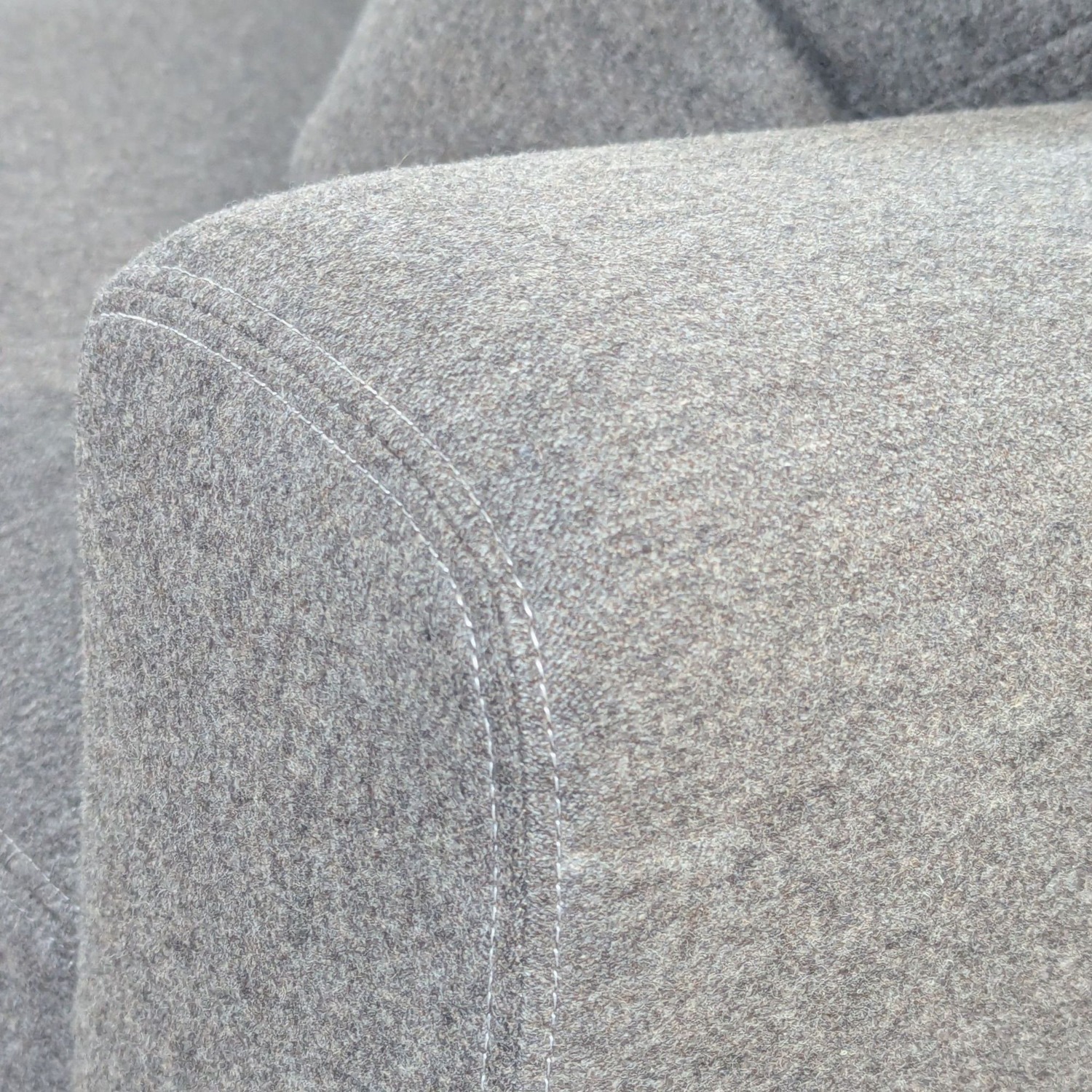 Modern L-Shaped Sofa with Chaise - image-12