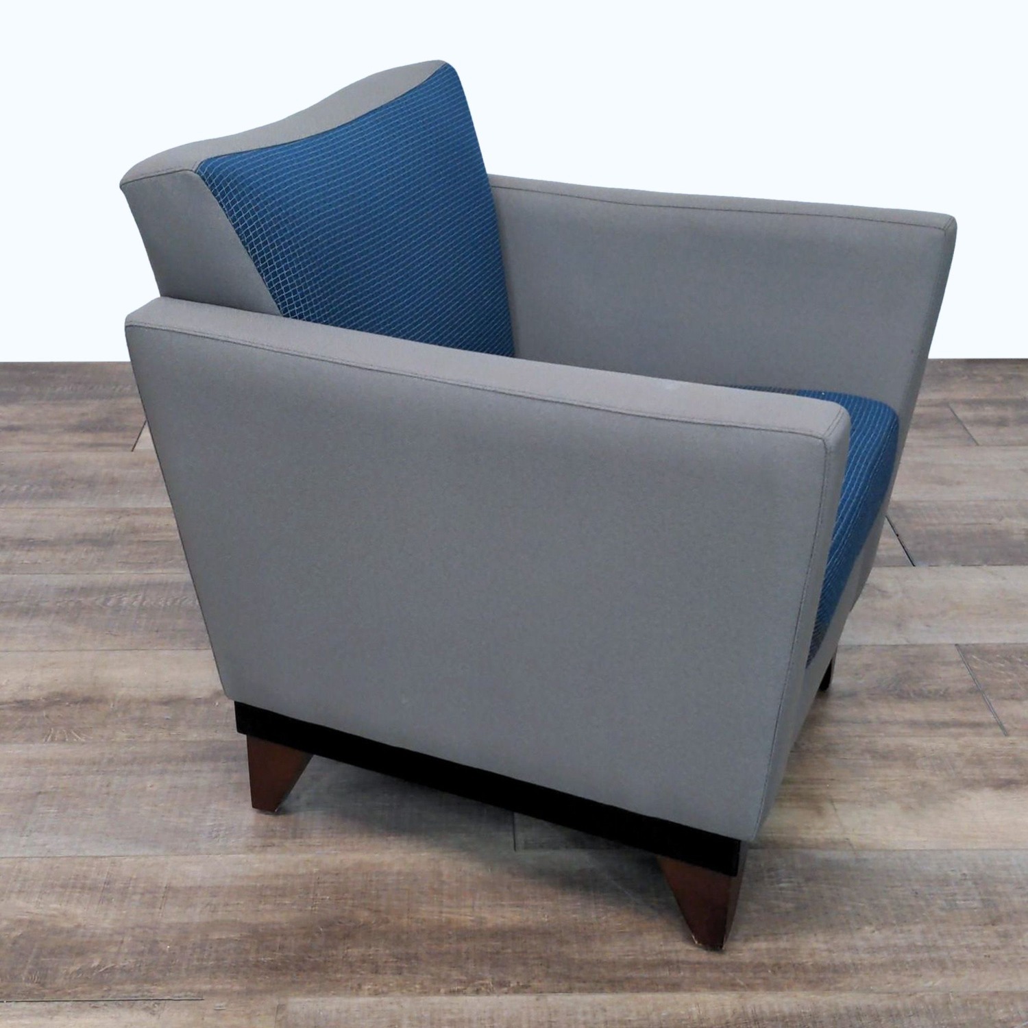 Huddle Commercial Grade Office Chair by Arcadia  - image-6