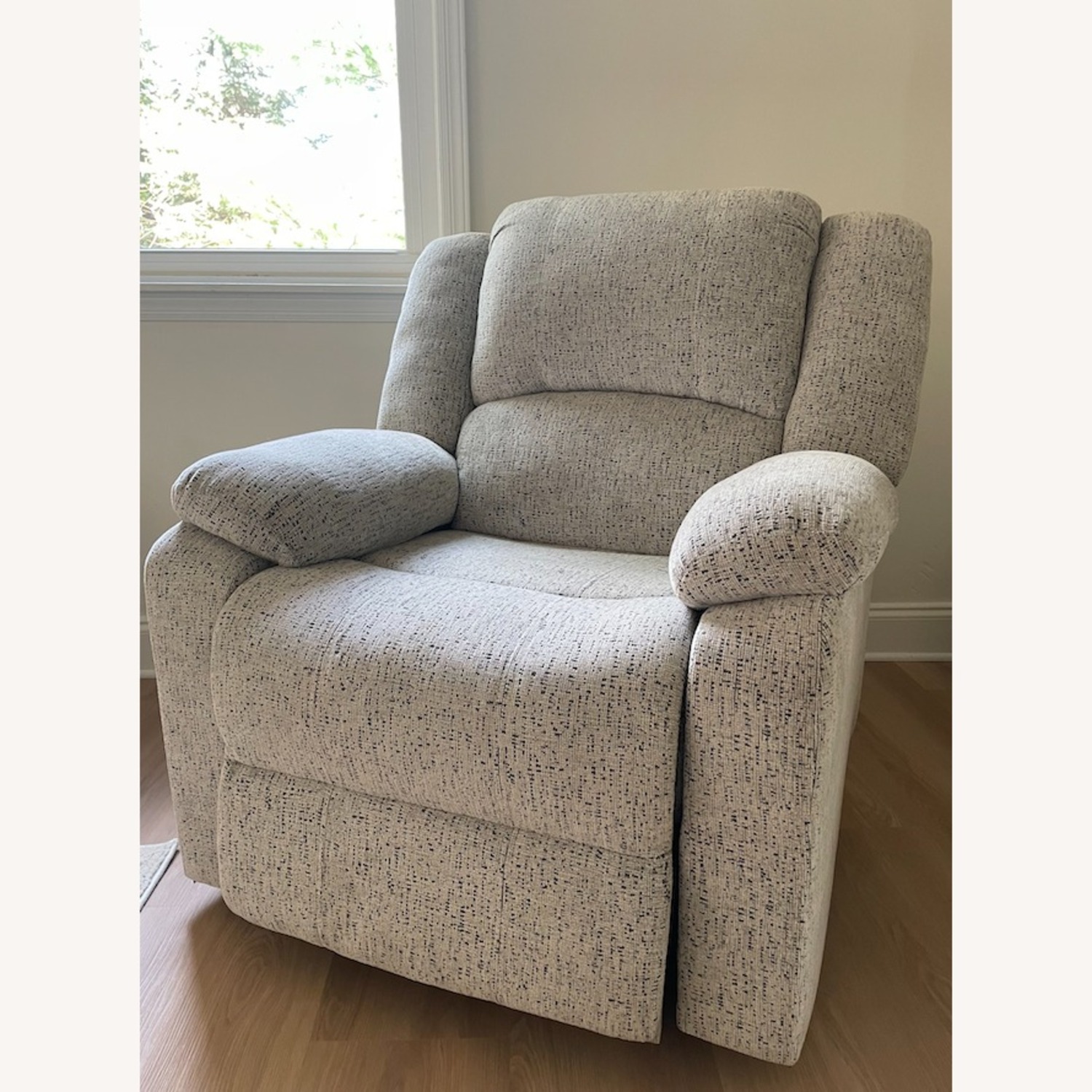 Wade Logan Albrah Light Gray Fabric Wide Recliner - image-1