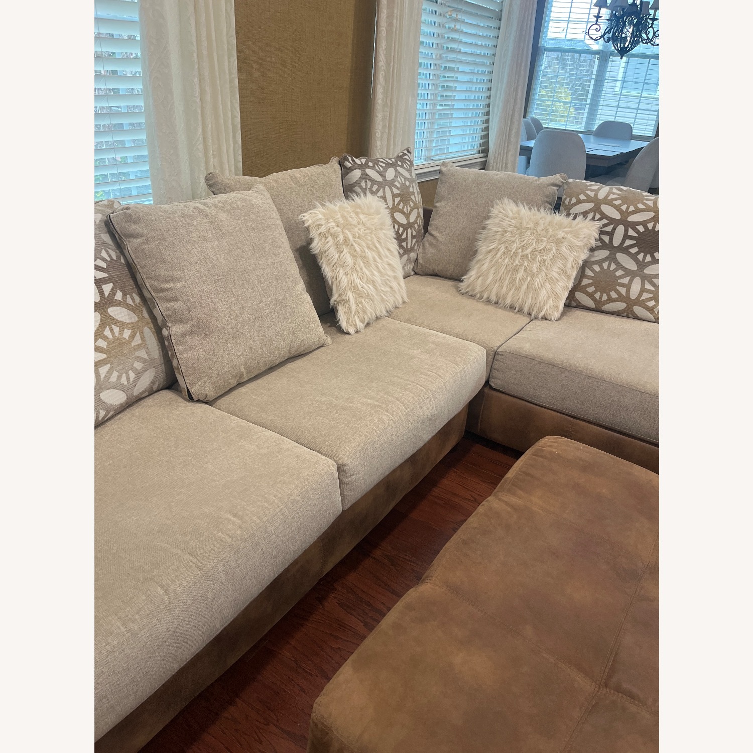 Slimline Sectional & Matching Ottoman /Table - image-8