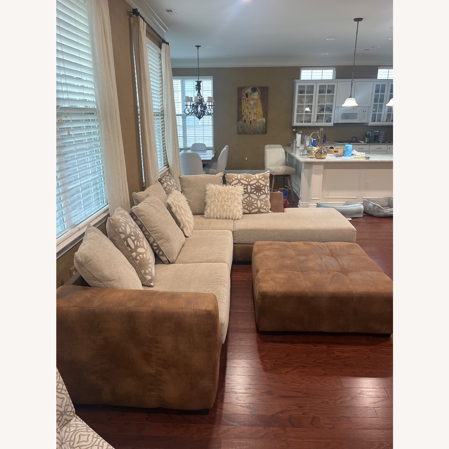 Slimline Sectional & Matching Ottoman /Table - image-3