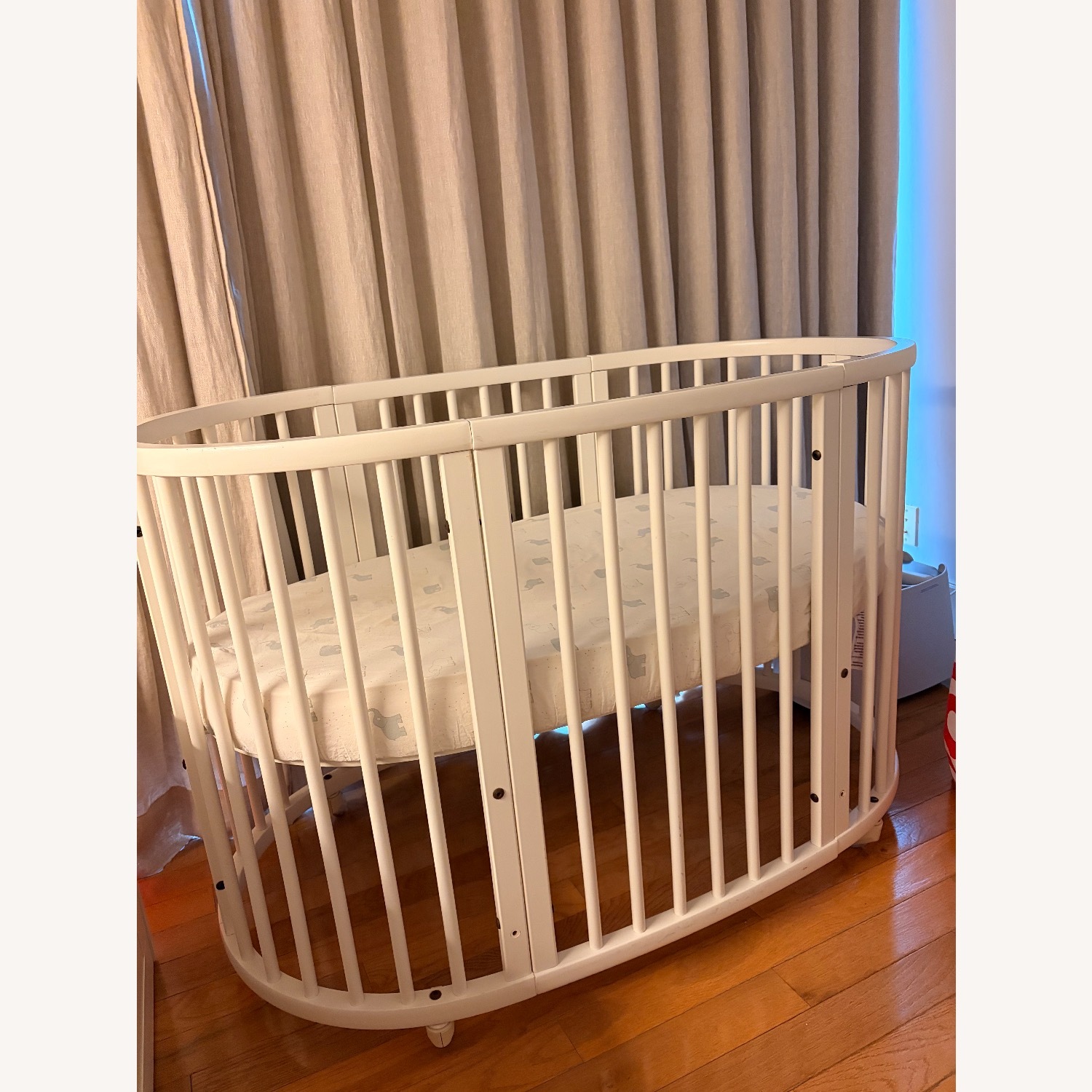 Stokke AS White Wood Crib - image-2