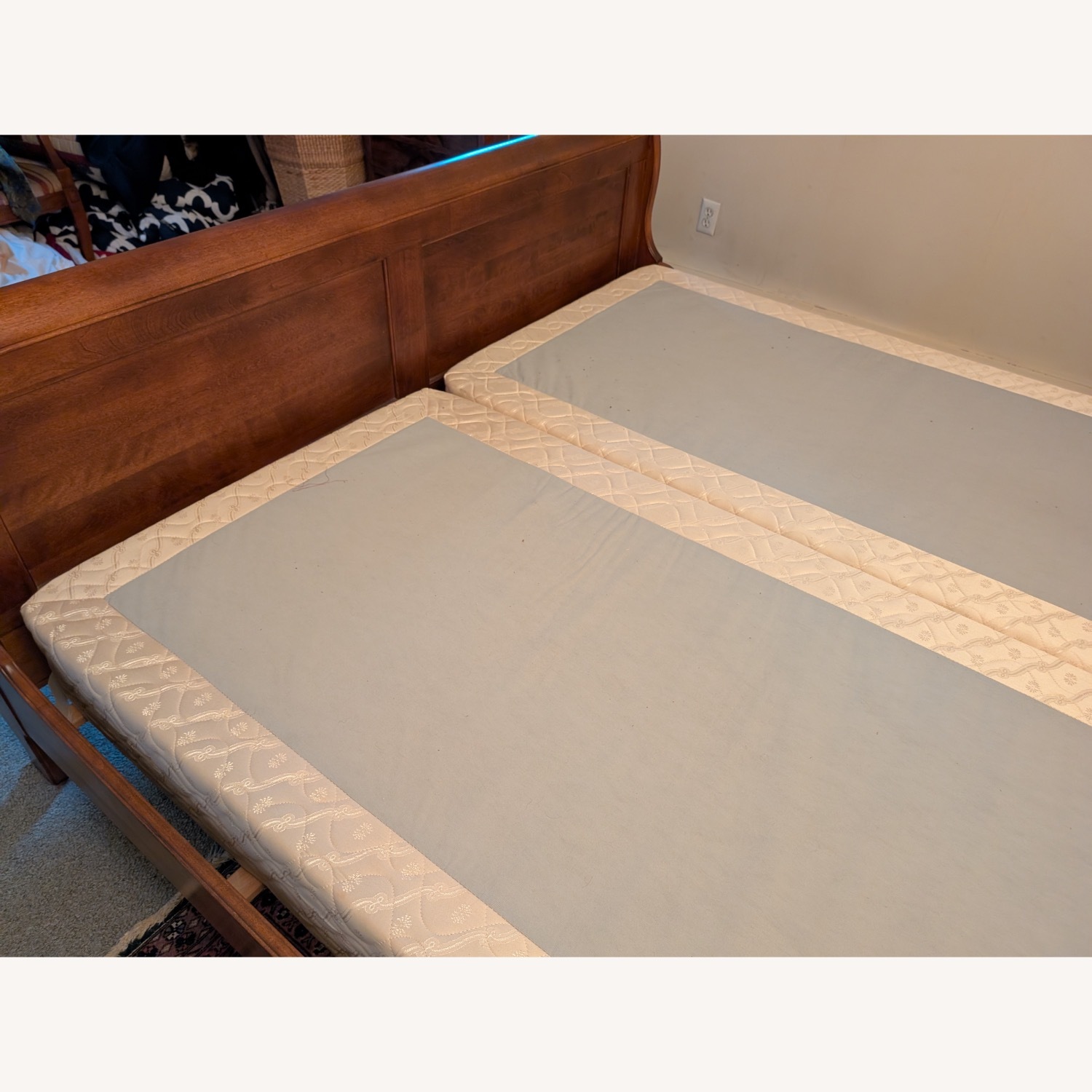 Quality Ethan Allen King Wood Bed  - image-10