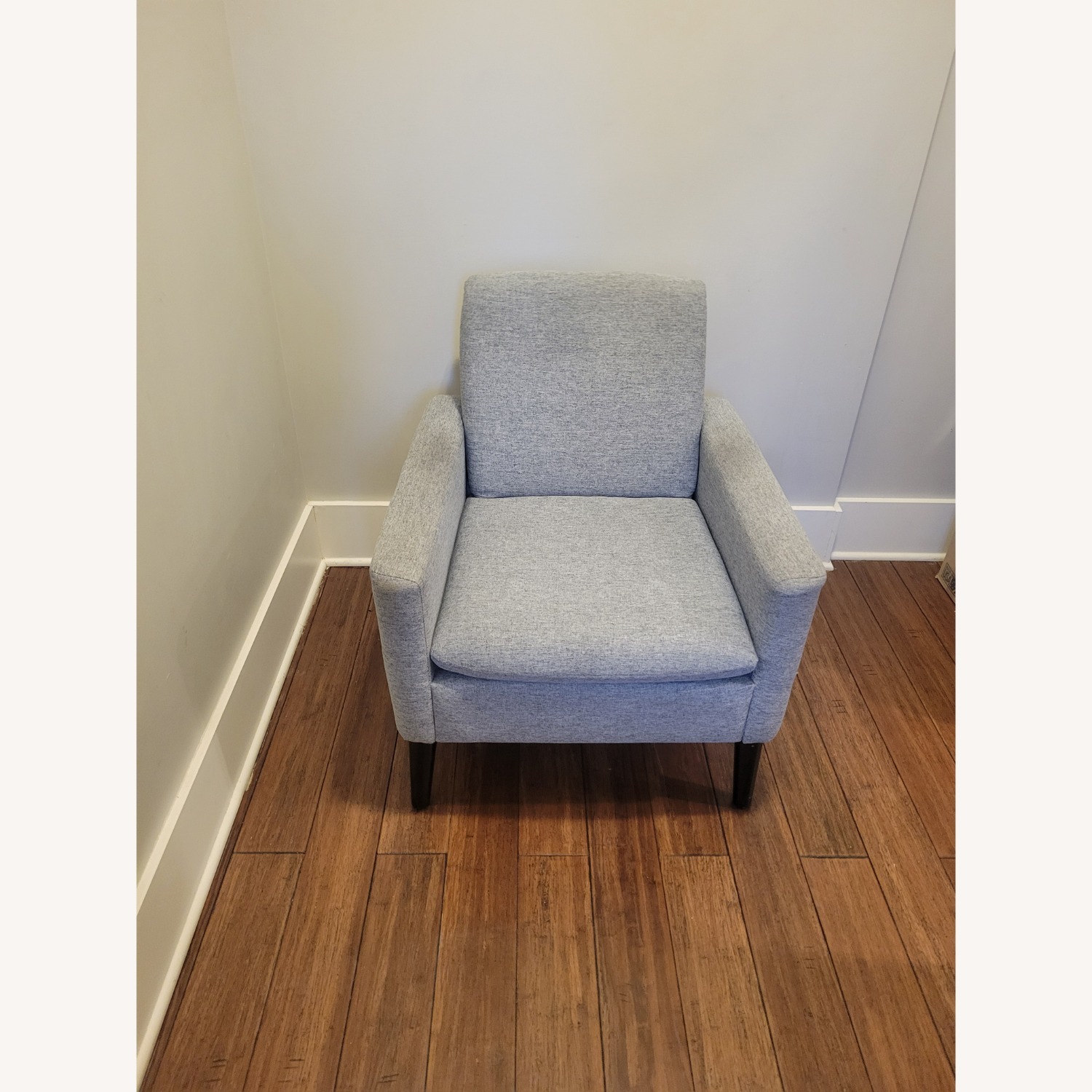 Contemporary Accent Chair - image-3