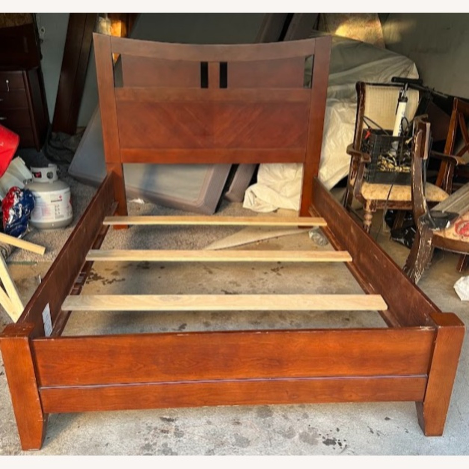 Standard Furniture Dark Brown Wood Full Bed - image-8