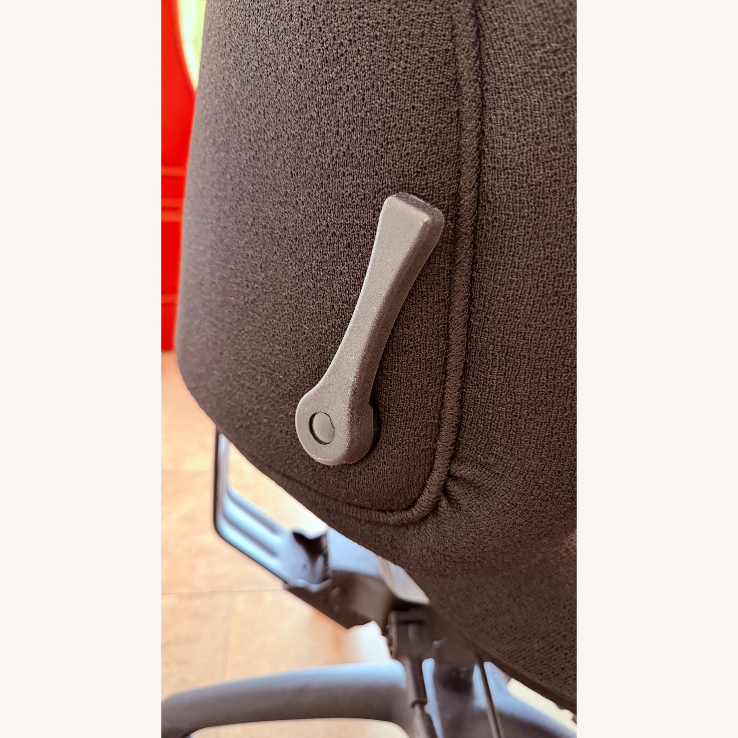 Lifeform Ergonomic Office Chair - Extra Wide Seat - image-5
