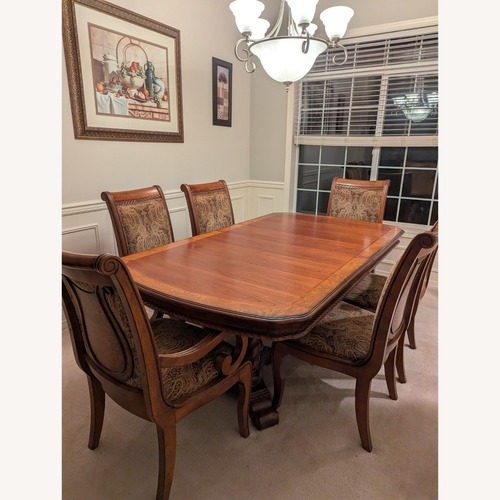 Used Aspen Home Dining Sets for sale on AptDeco