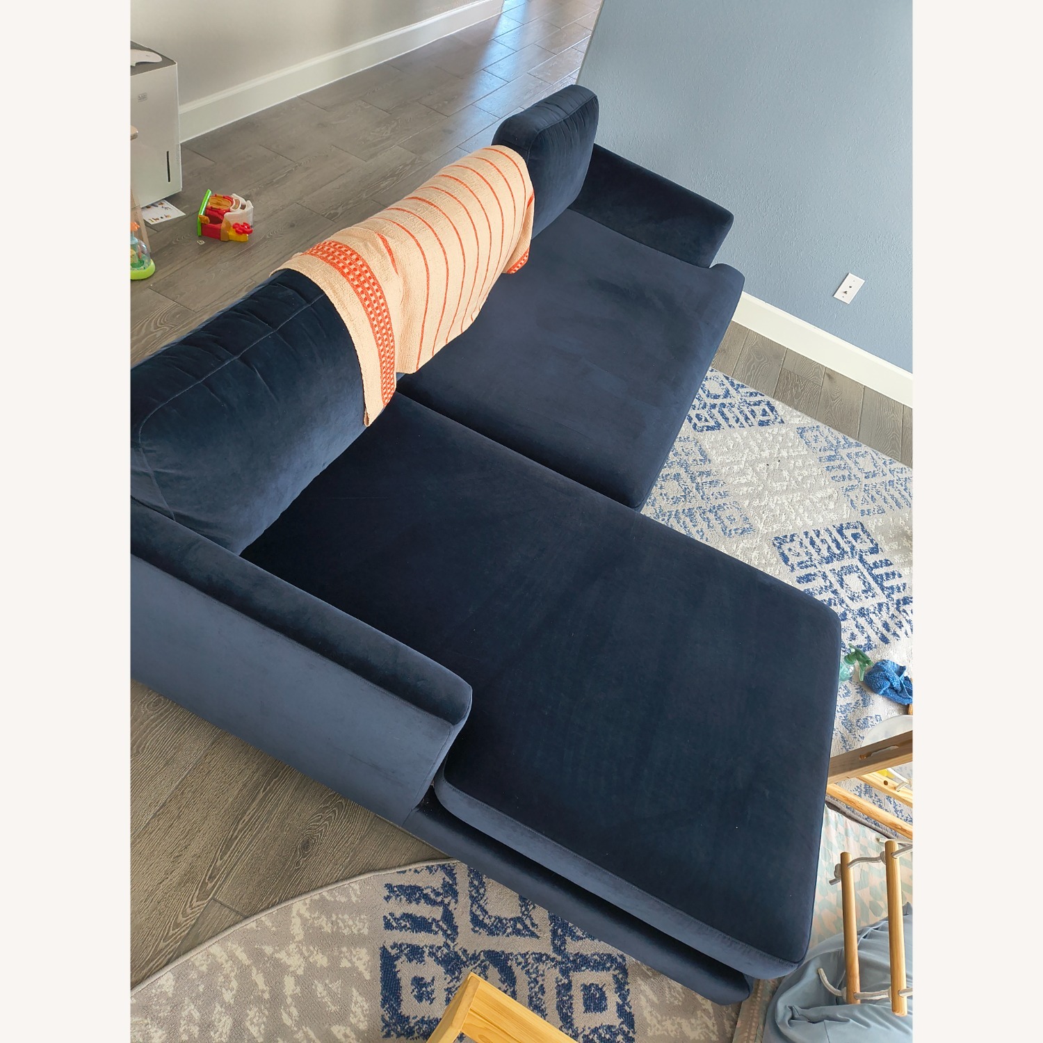 Interior Define Winslow 3-Seat Chaise Sectional - image-4