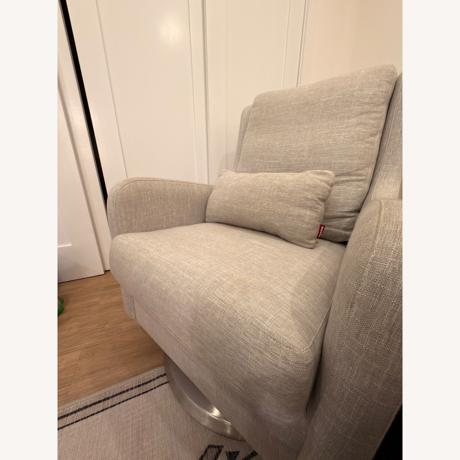 Monte Design Light Gray Fabric Nursing Chair - image-2