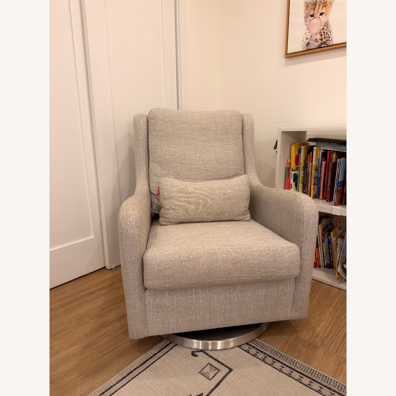 Monte Design Light Gray Fabric Nursing Chair - image-1