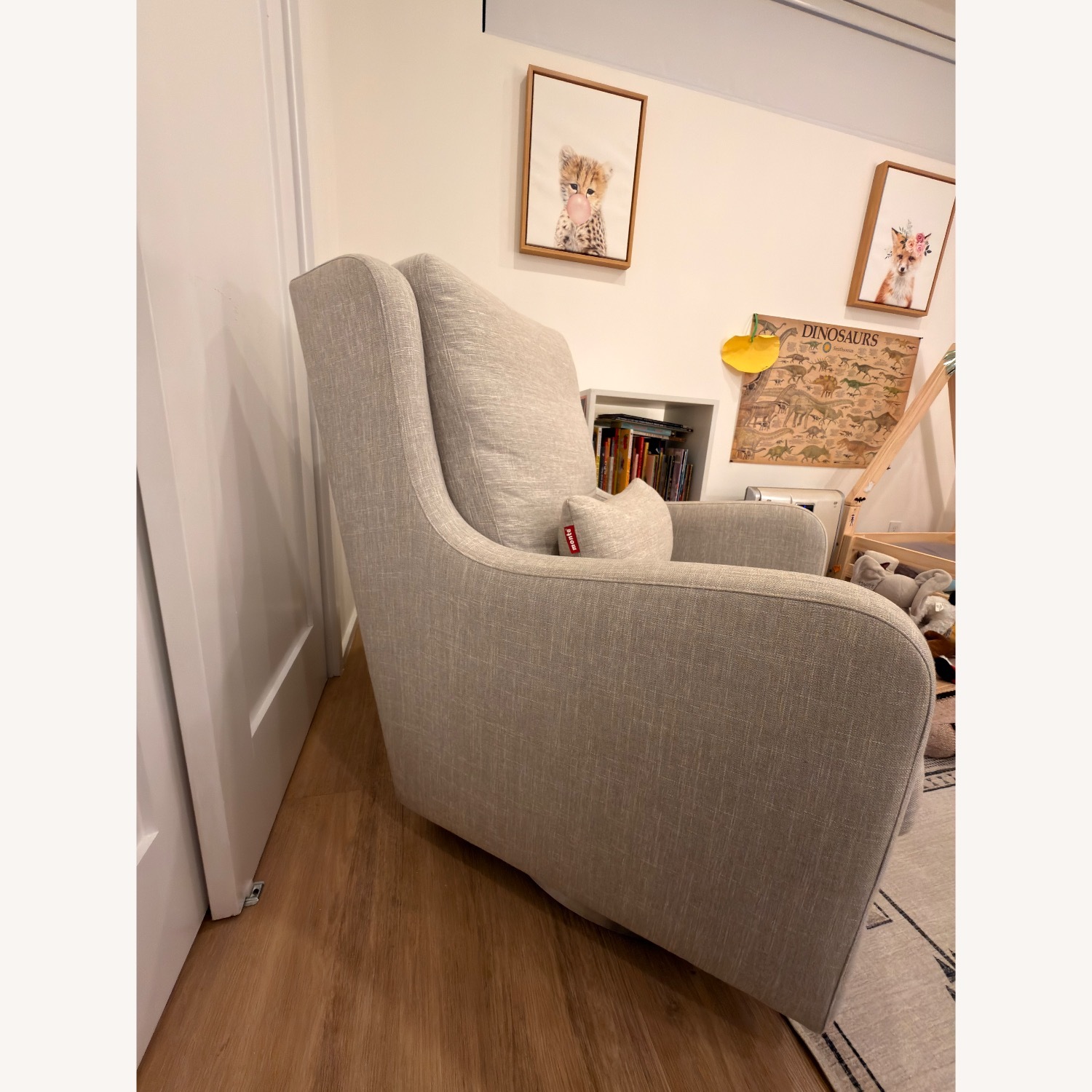 Monte Design Light Gray Fabric Nursing Chair - image-5