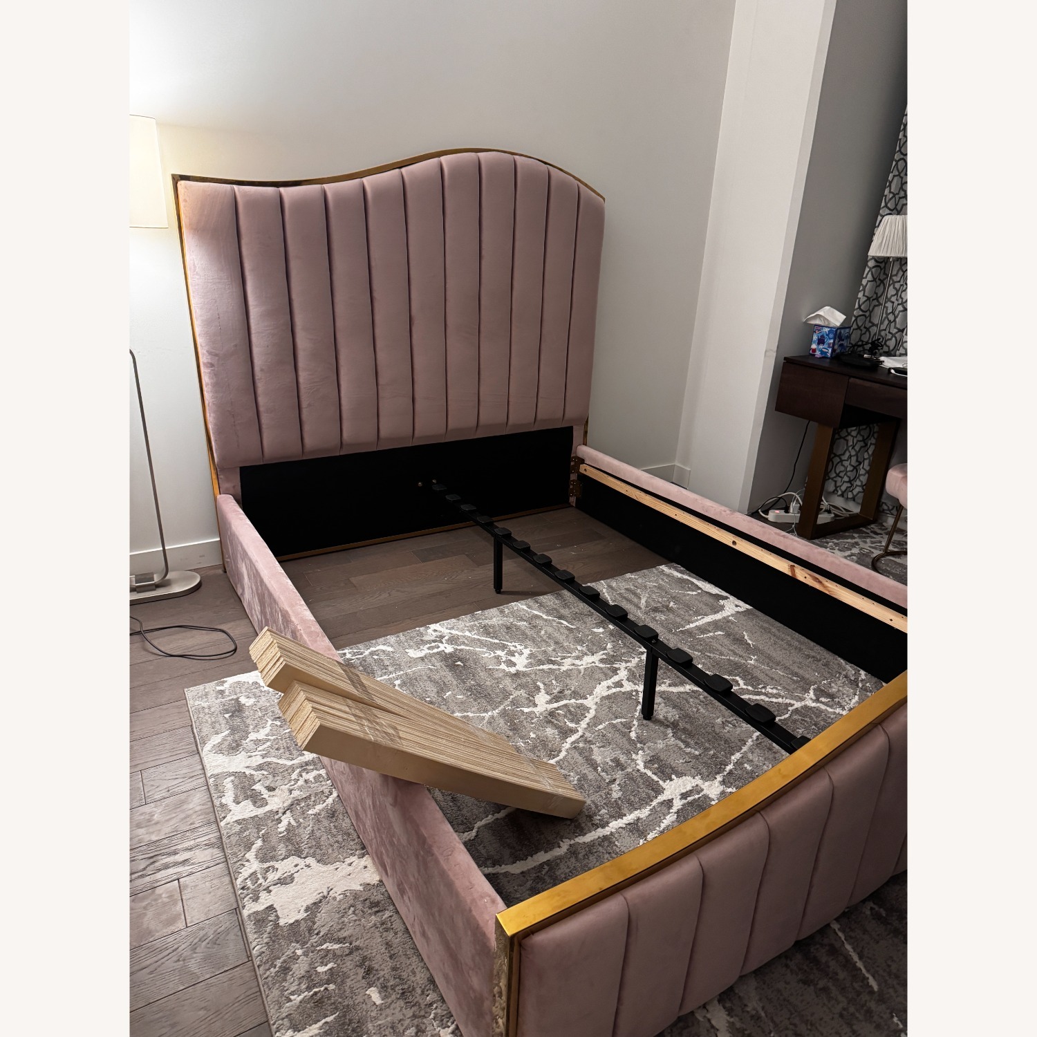  Pink Velvet Queen Bed - image-3
