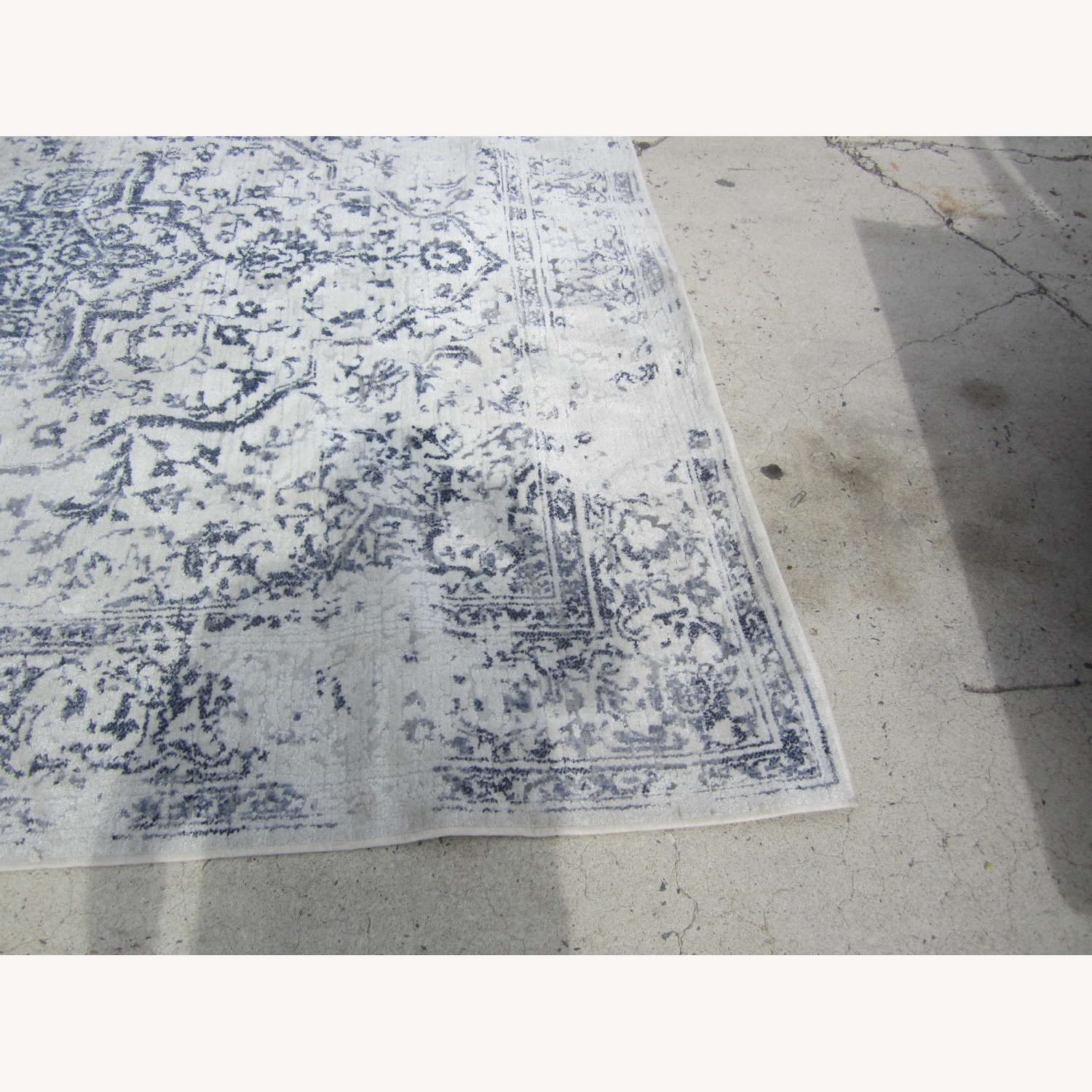 Contemporary Rug 8' x 10' Distressed Style - image-5