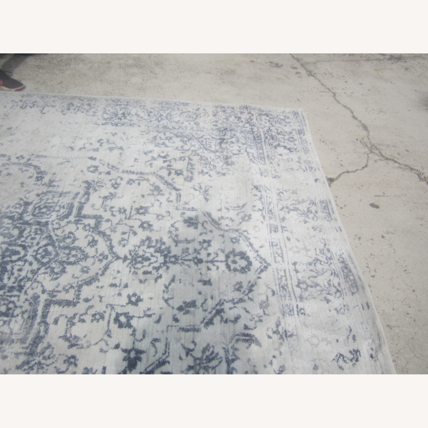 Contemporary Rug 8' x 10' Distressed Style - image-3