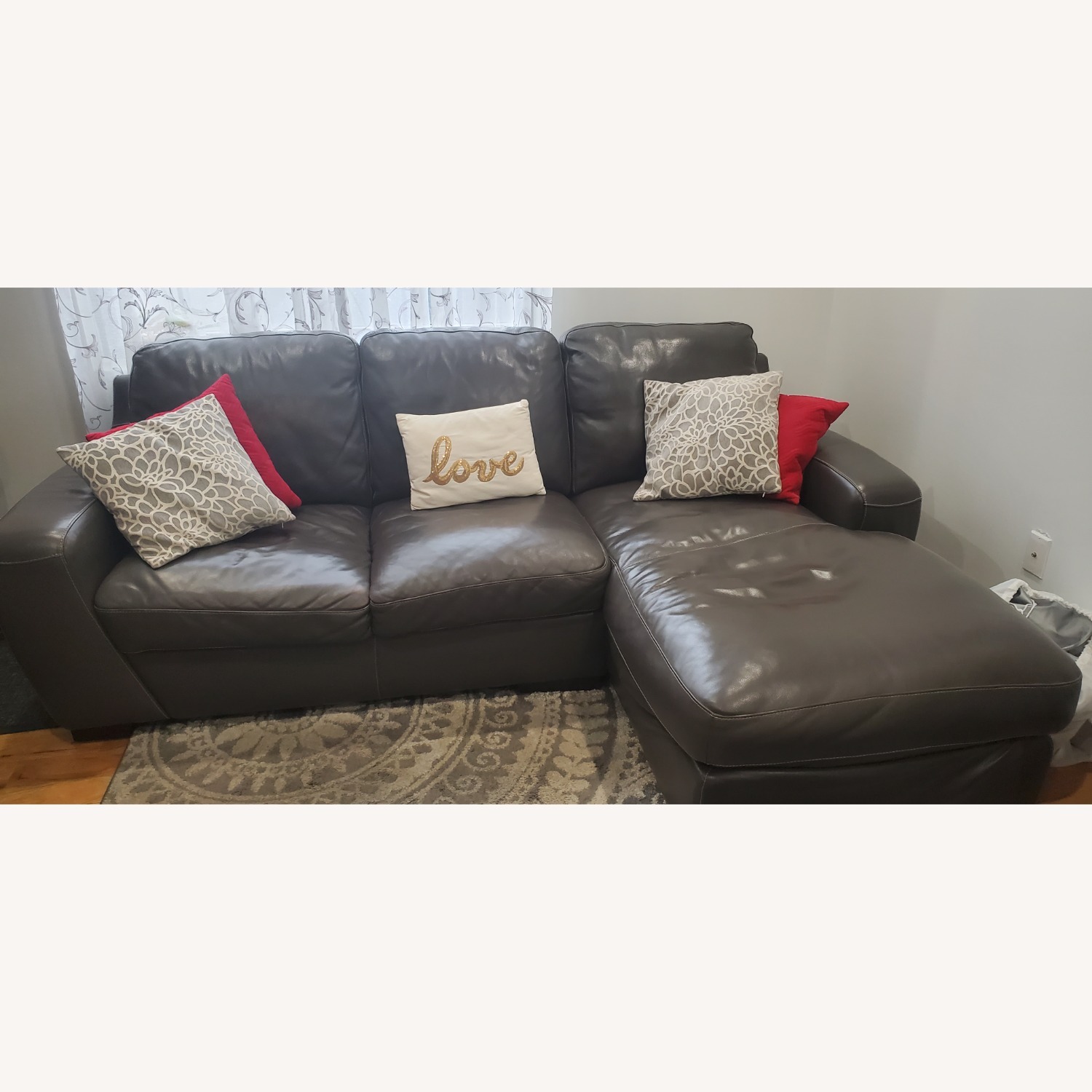 Raymour & Flanigan 3+ Seater Sofa - image-4
