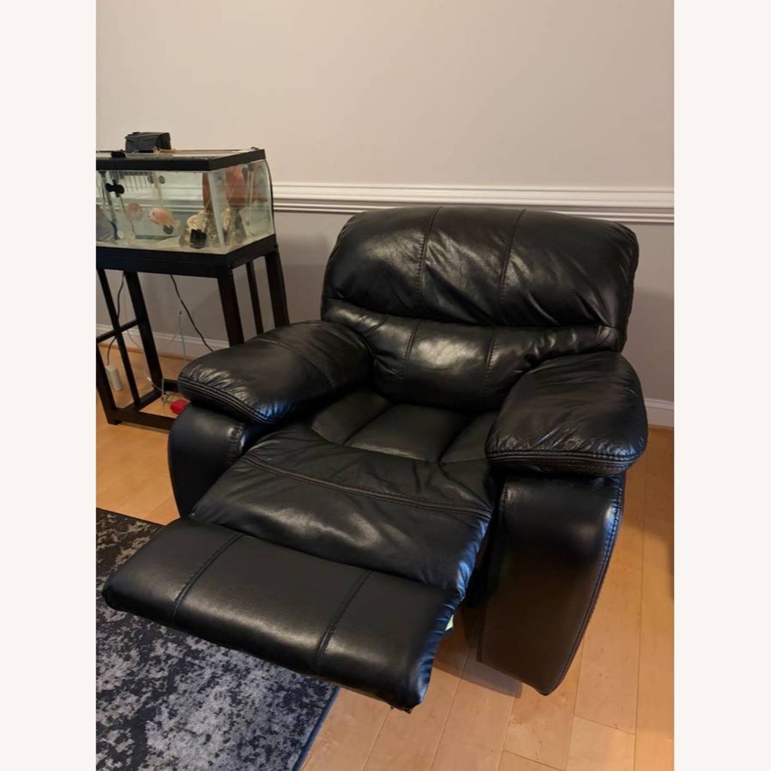 Bob's Discount Furniture Avenger Black Power Recliner - image-4
