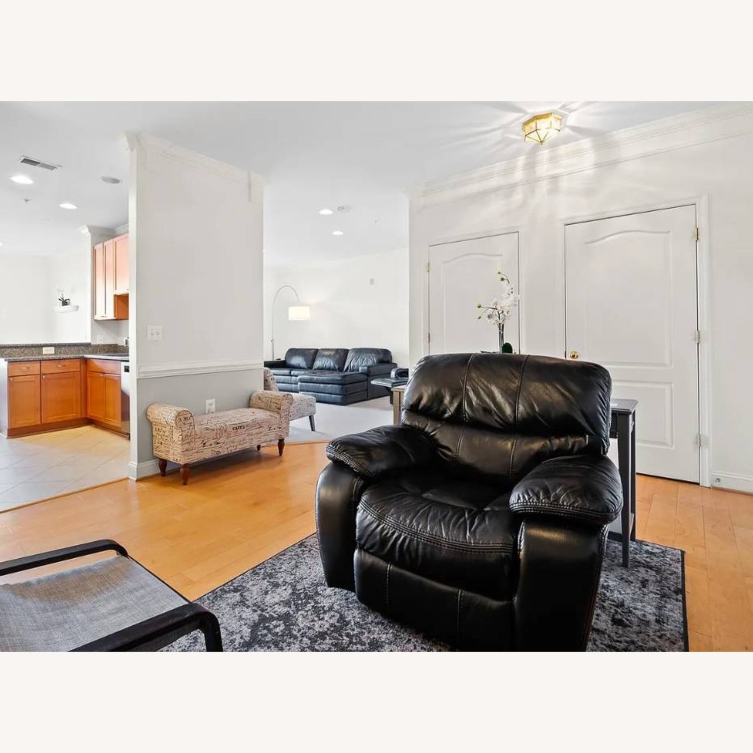 Bob's Discount Furniture Avenger Black Power Recliner - image-2