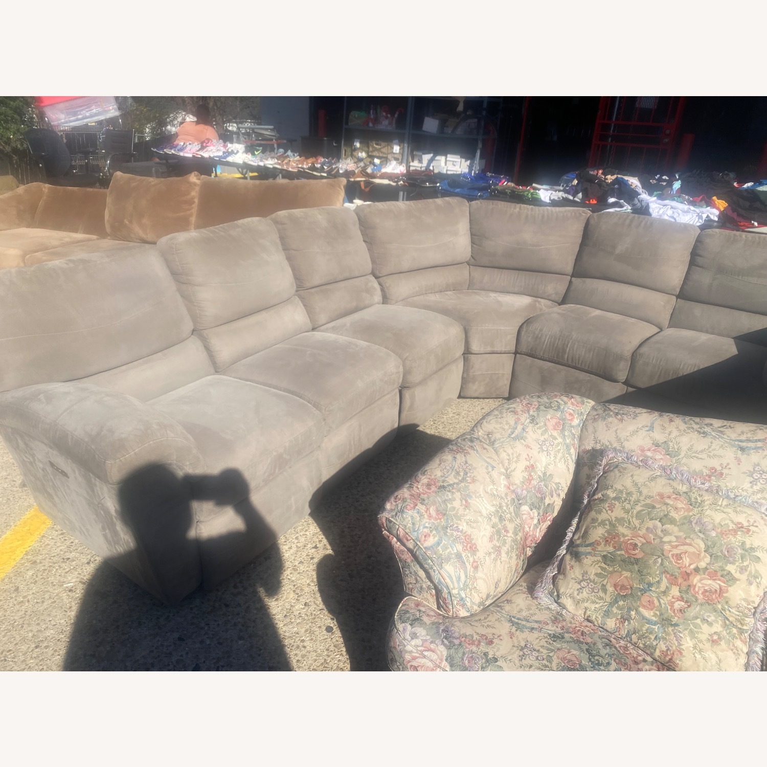 La-Z-Boy Light Gray Fabric 3+ Piece Sectional - image-5