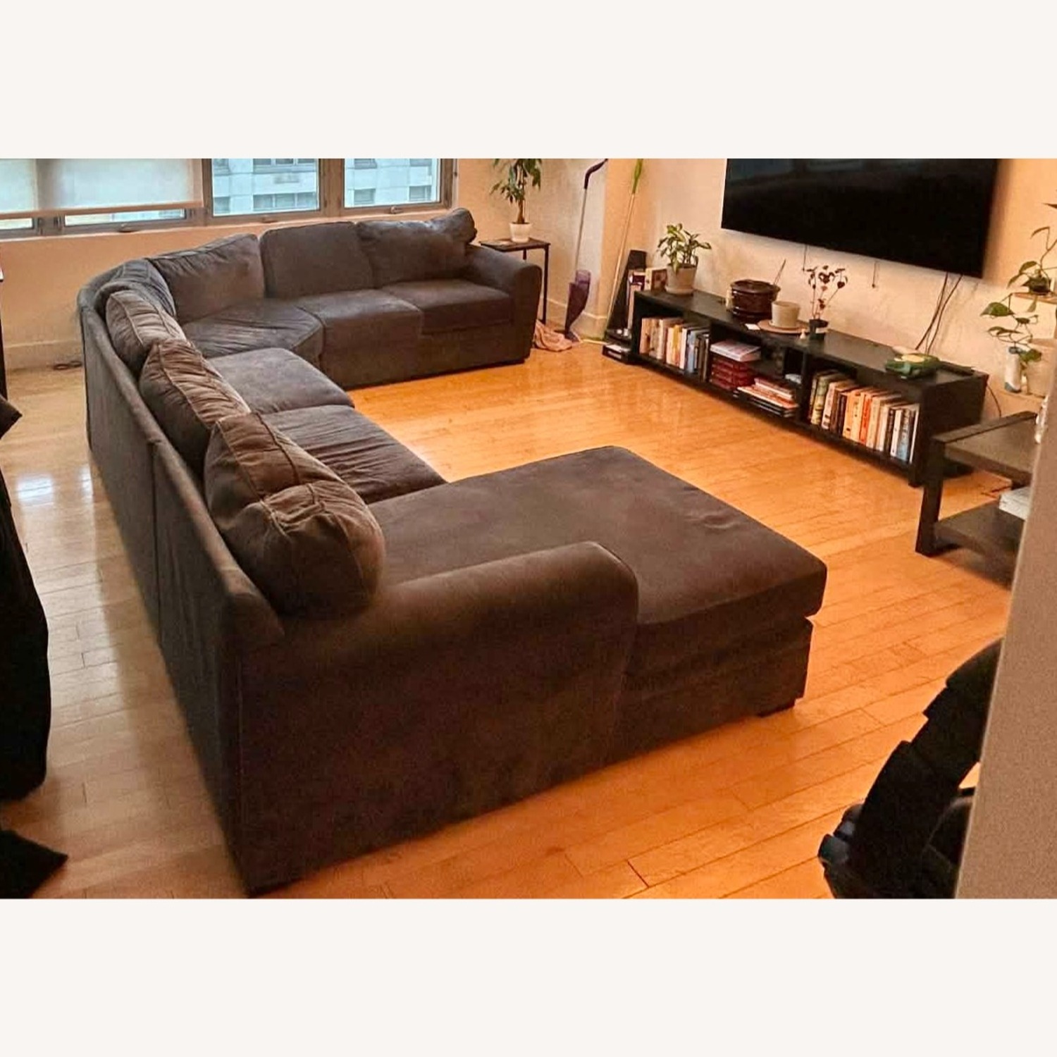 Artemis II 4-pc Sectional - image-2