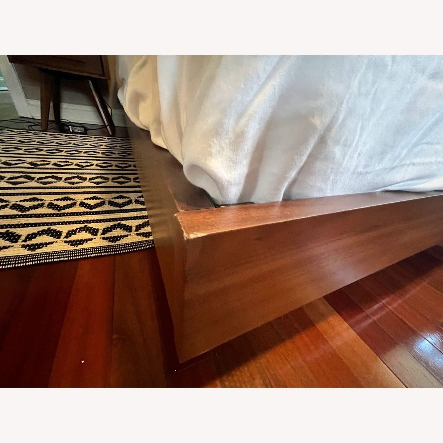 Article Basi Walnut Queen Floating Platform Bed - image-15