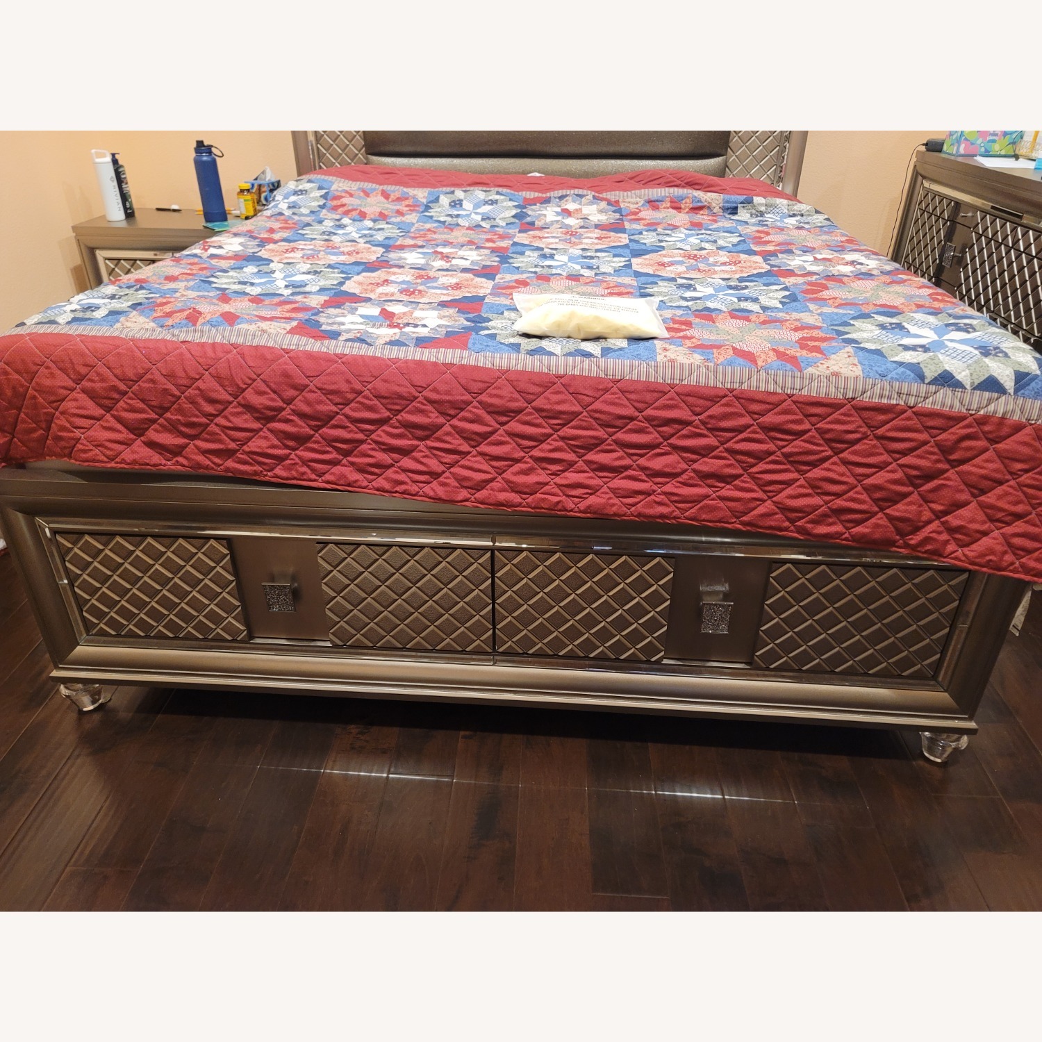 Silver Wood King Bed - image-2